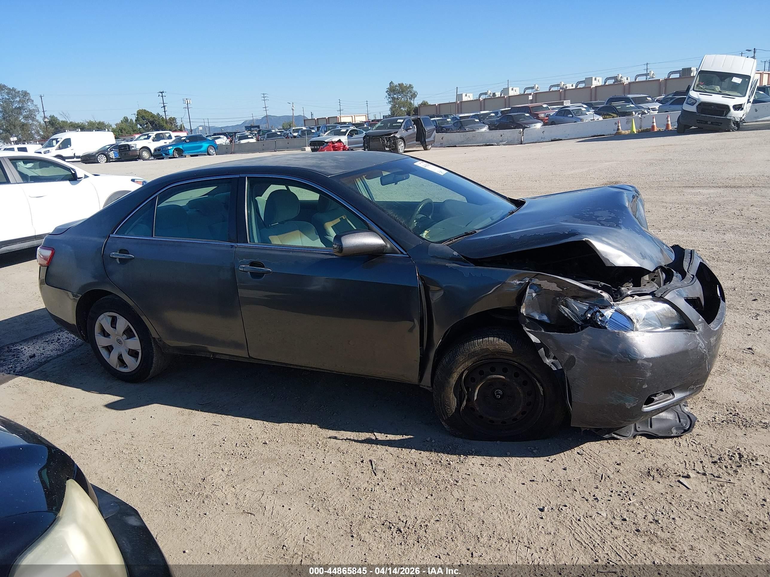 2007 Toyota Camry Le Gray vin: 4T1BE46K67U090540