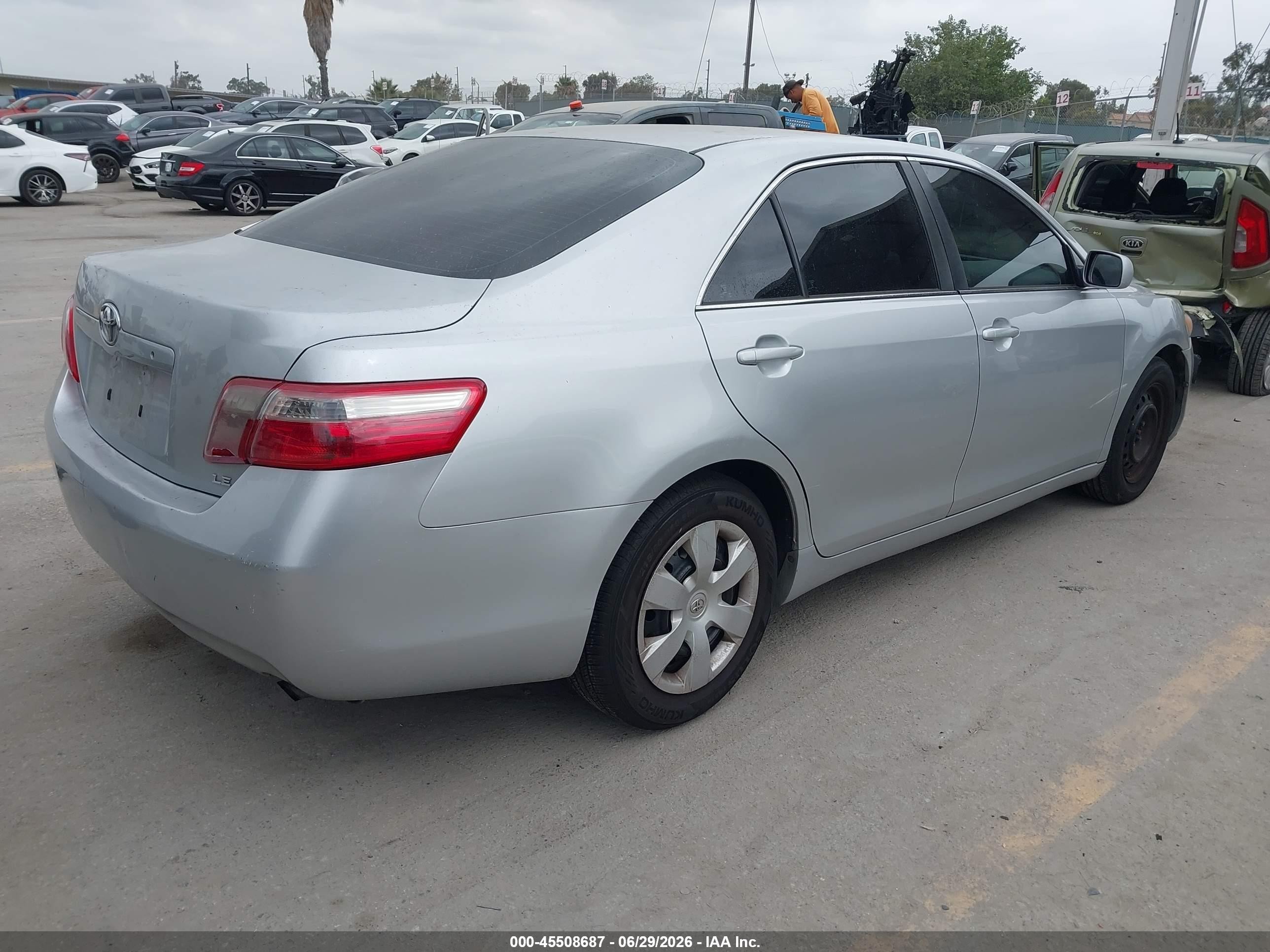 2007 Toyota Camry Le Silver vin: 4T1BE46K67U188659
