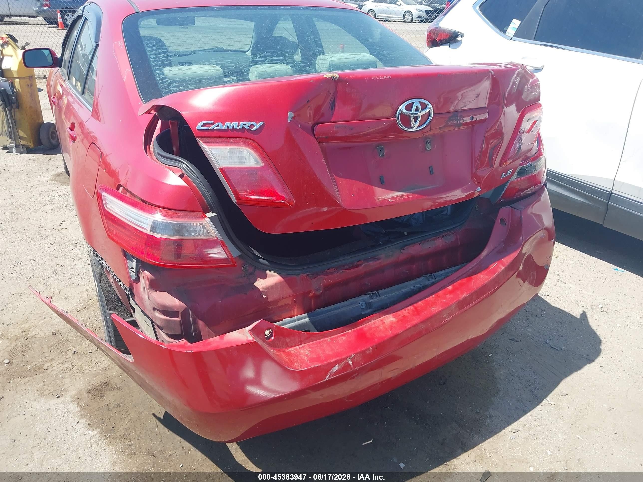 2007 Toyota Camry Le Red vin: 4T1BE46K67U193392