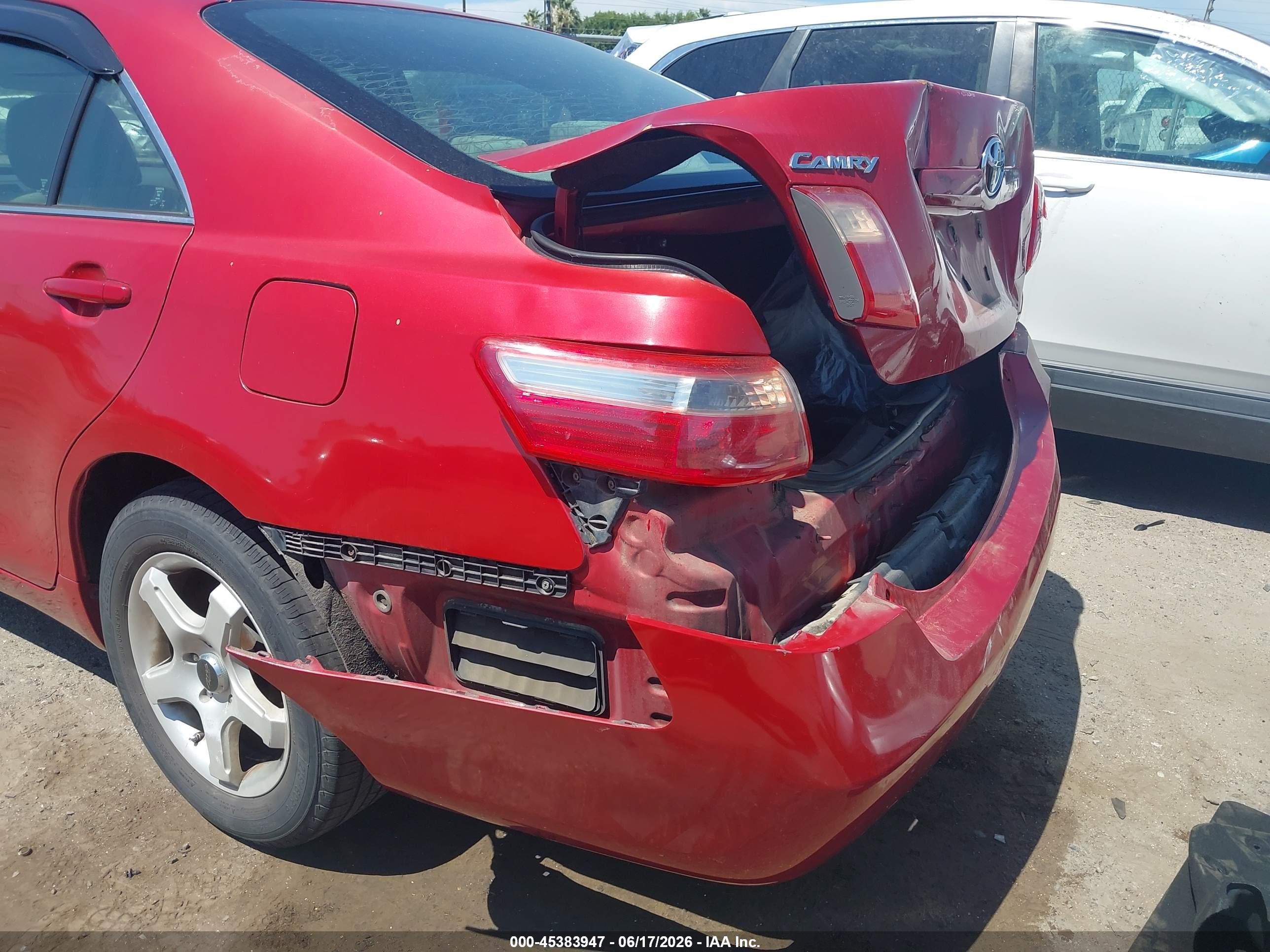 2007 Toyota Camry Le Red vin: 4T1BE46K67U193392