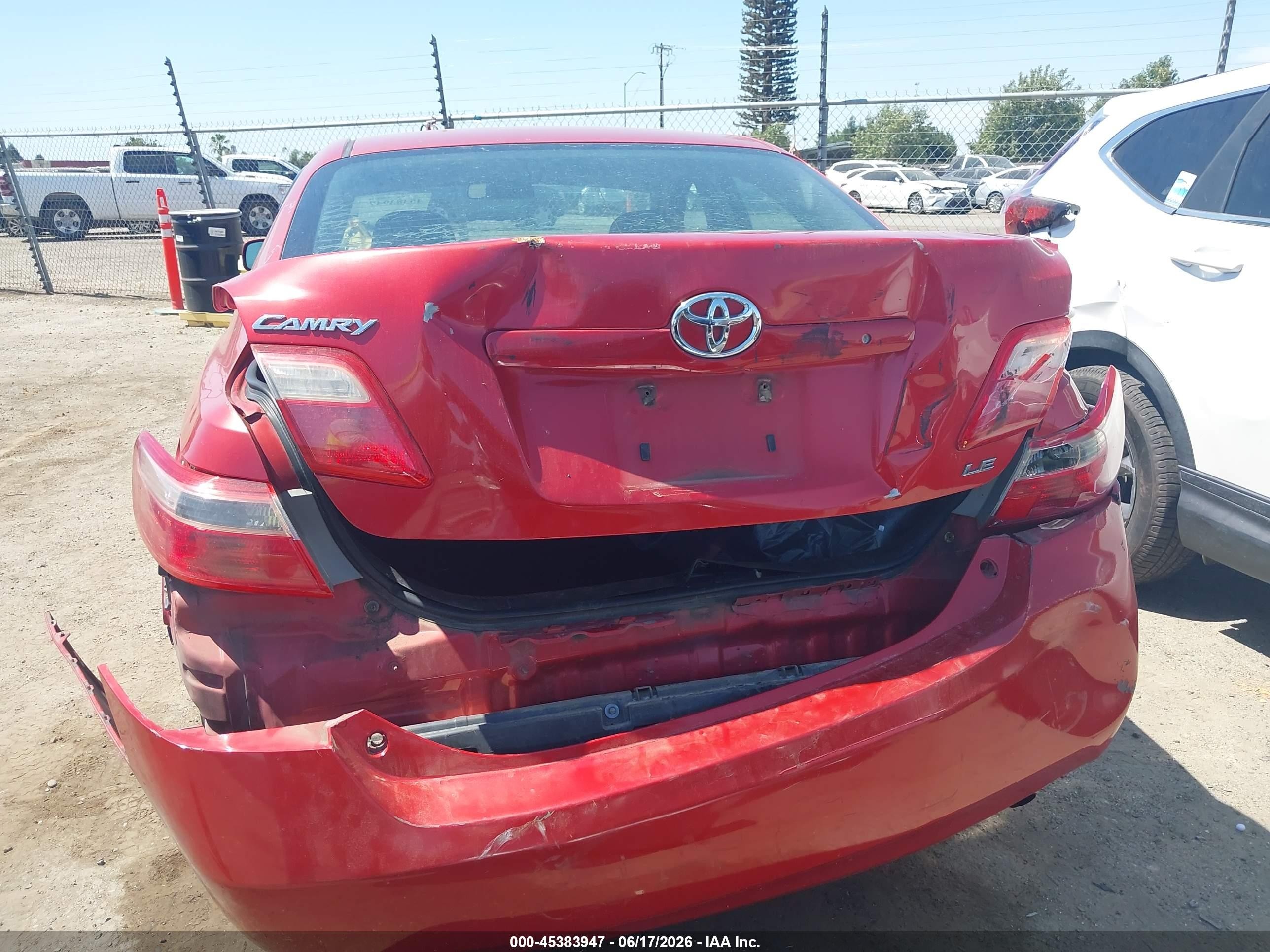 2007 Toyota Camry Le Red vin: 4T1BE46K67U193392