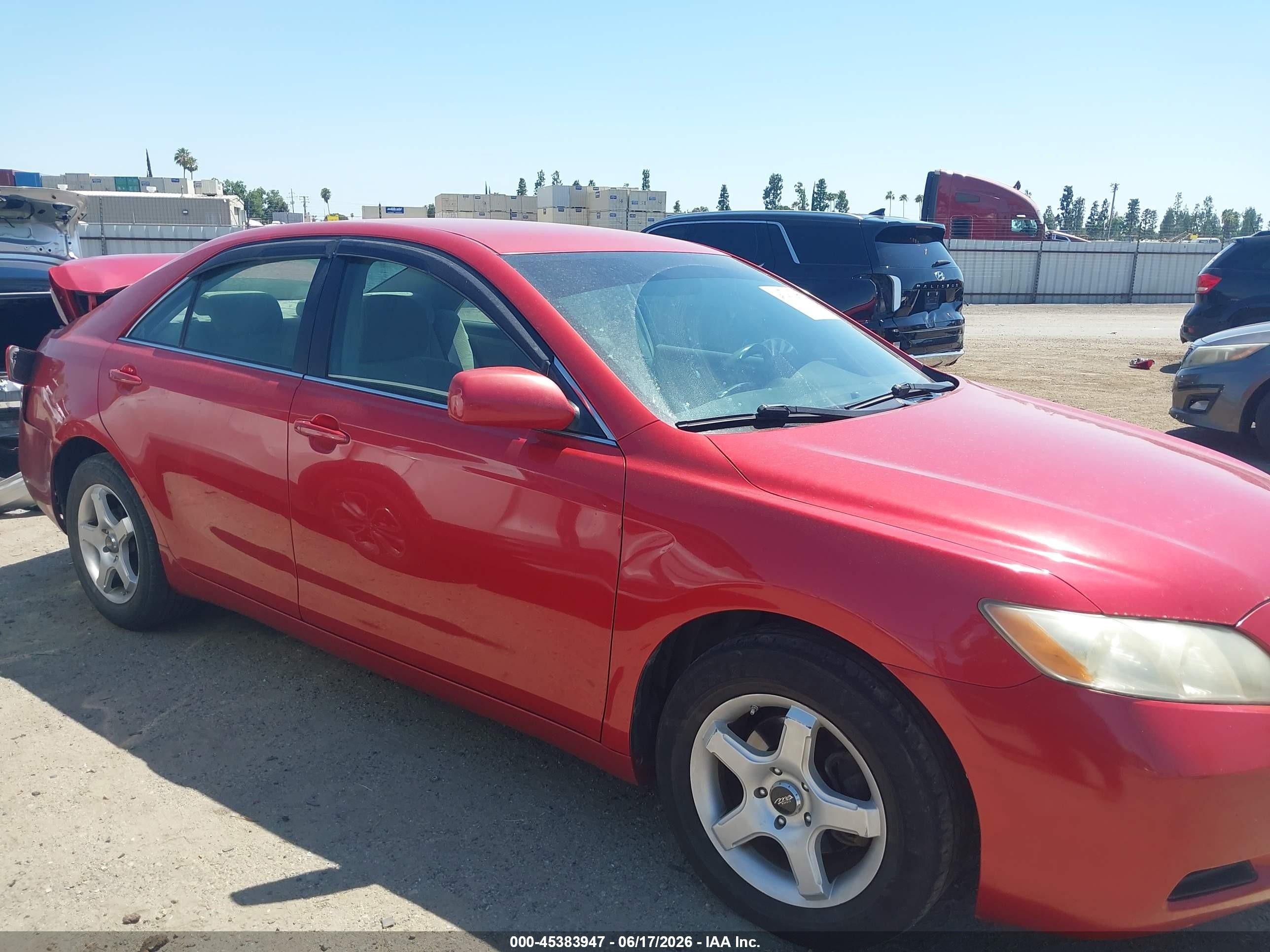 2007 Toyota Camry Le Red vin: 4T1BE46K67U193392
