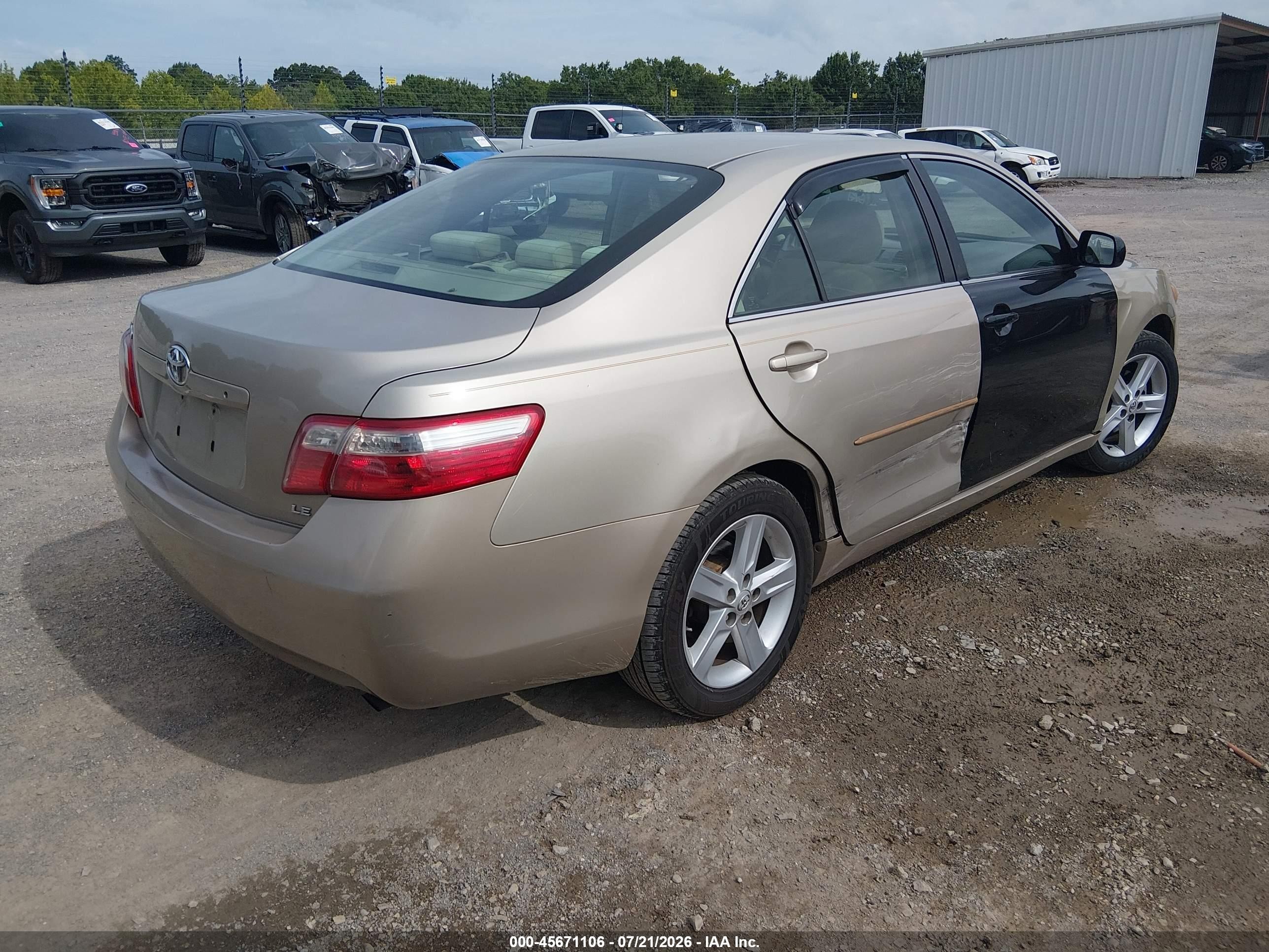 2007 Toyota Camry Le Золотой vin: 4T1BE46K67U605410