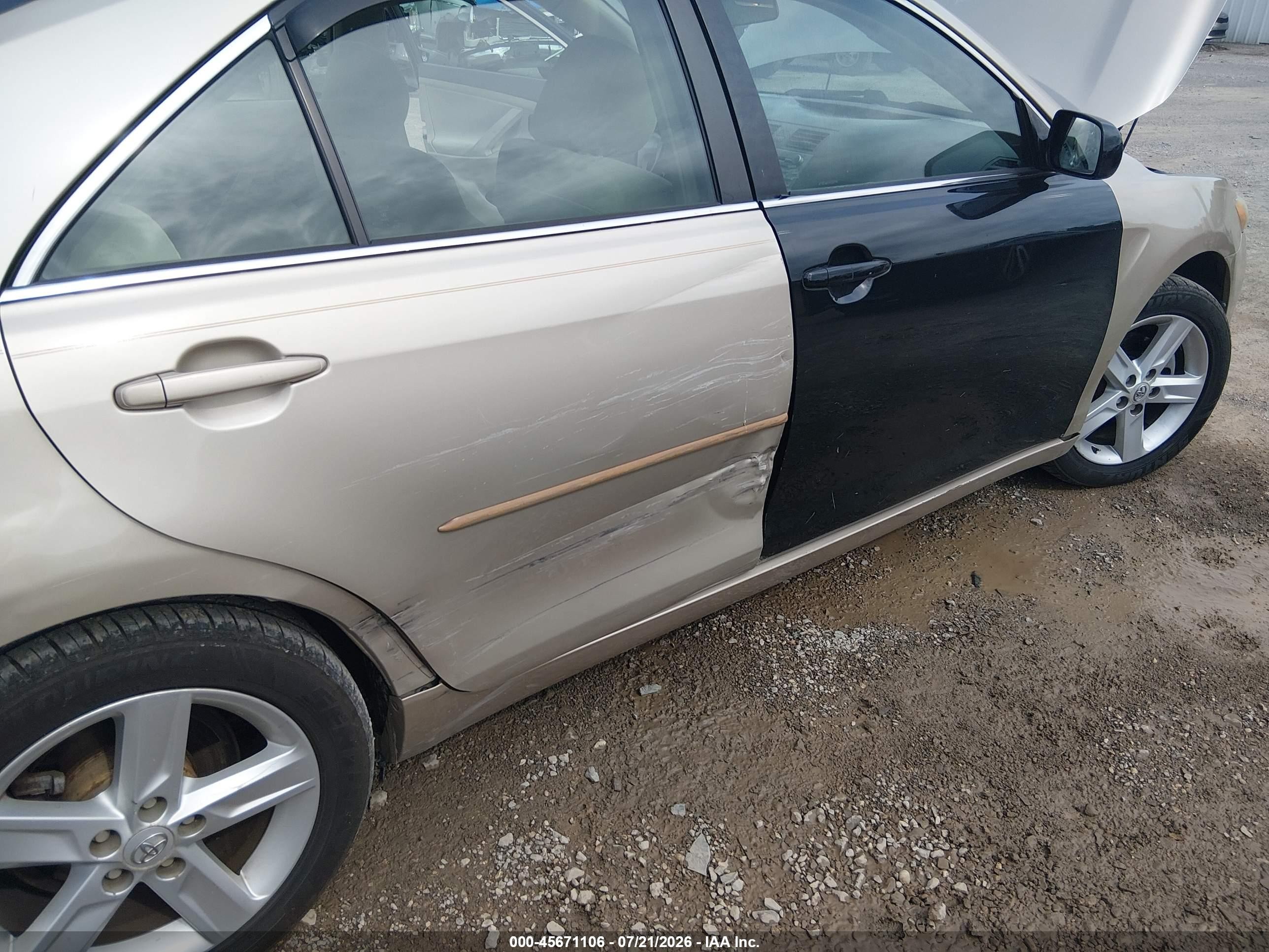 2007 Toyota Camry Le Золотой vin: 4T1BE46K67U605410