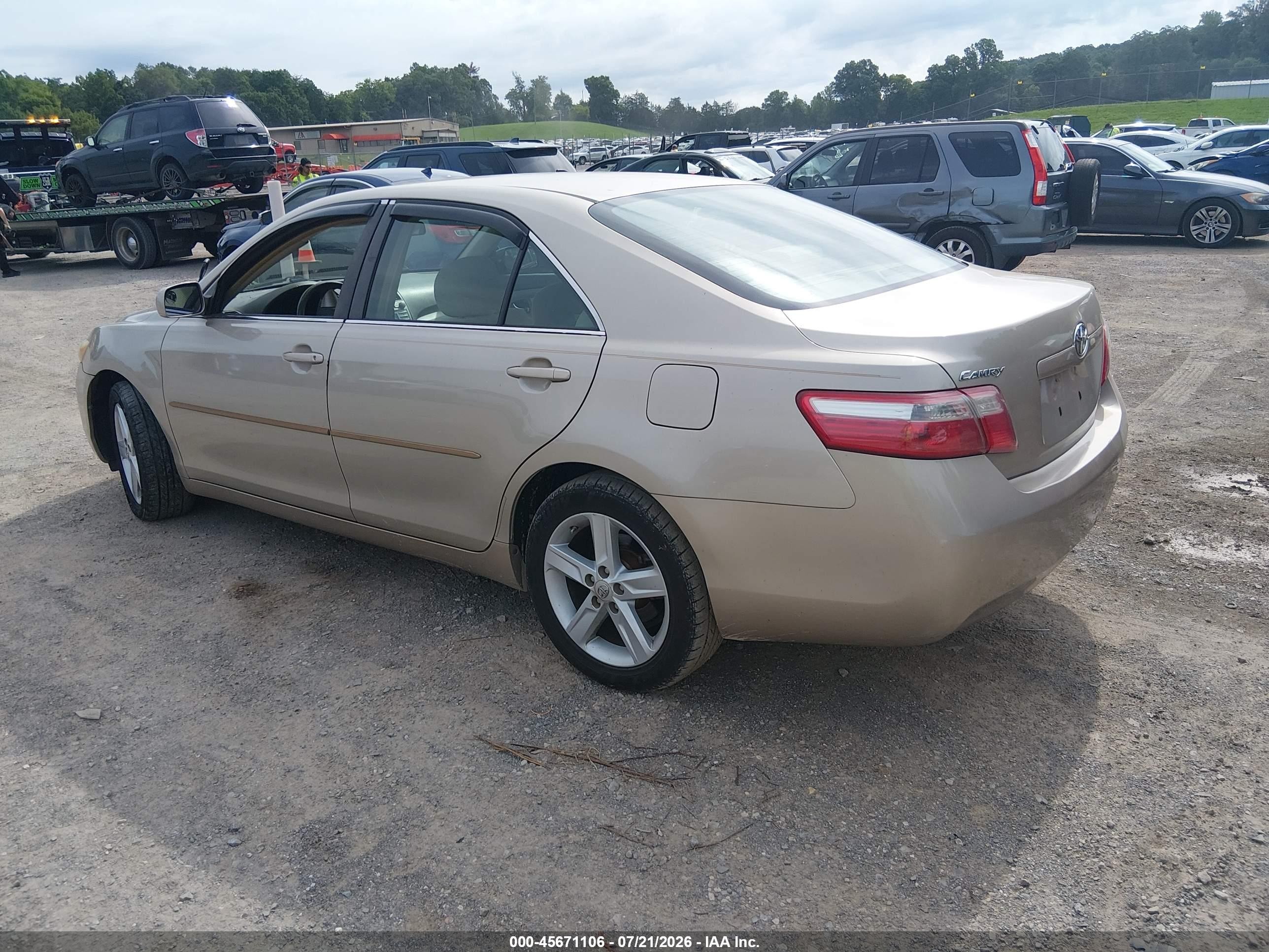2007 Toyota Camry Le Золотой vin: 4T1BE46K67U605410