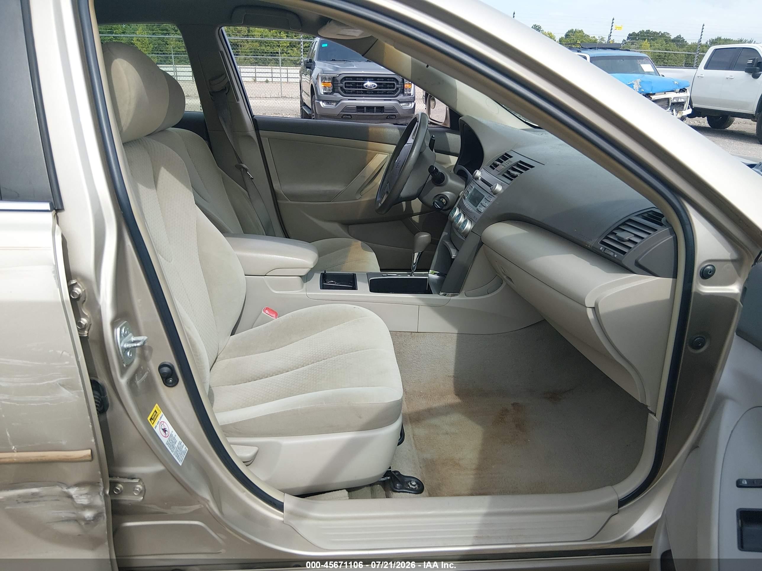 2007 Toyota Camry Le Золотой vin: 4T1BE46K67U605410