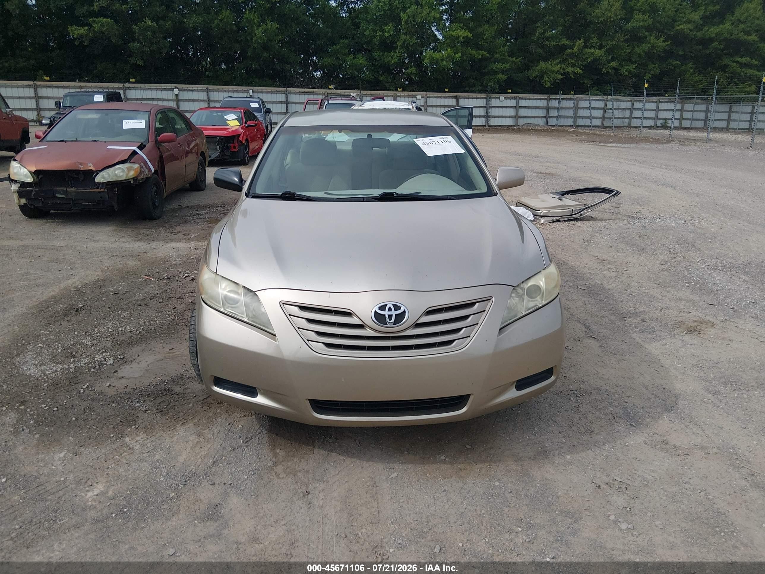 2007 Toyota Camry Le Золотой vin: 4T1BE46K67U605410