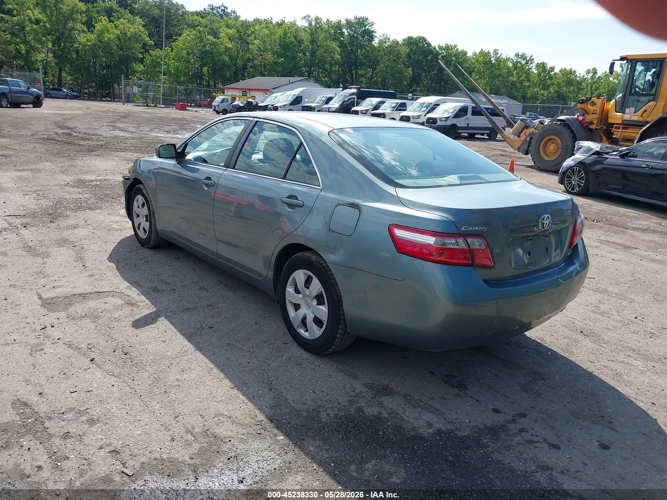 2007 Toyota Camry Le Gray vin: 4T1BE46K67U622482