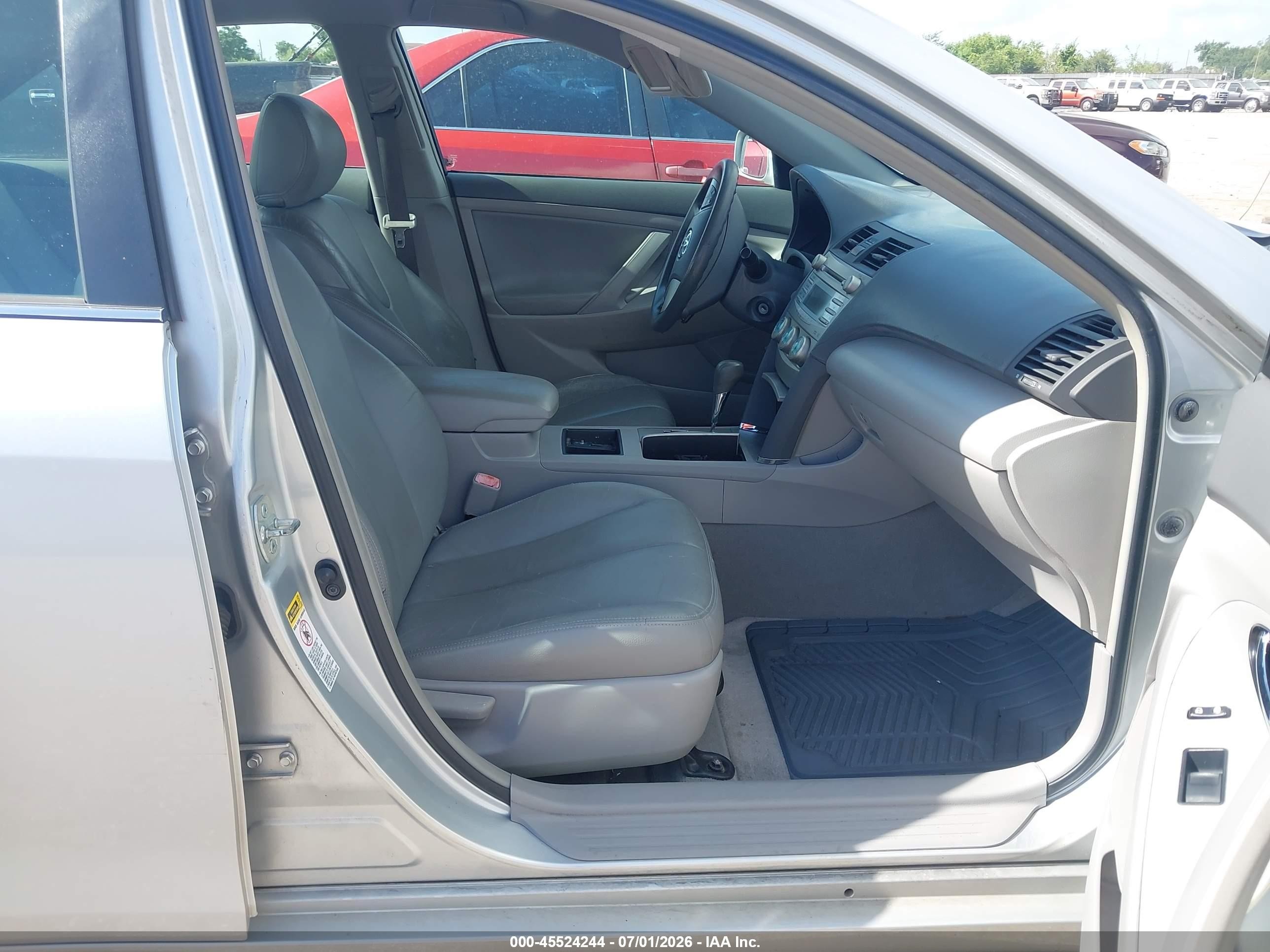 2007 Toyota Camry Le Silver vin: 4T1BE46K67U640836