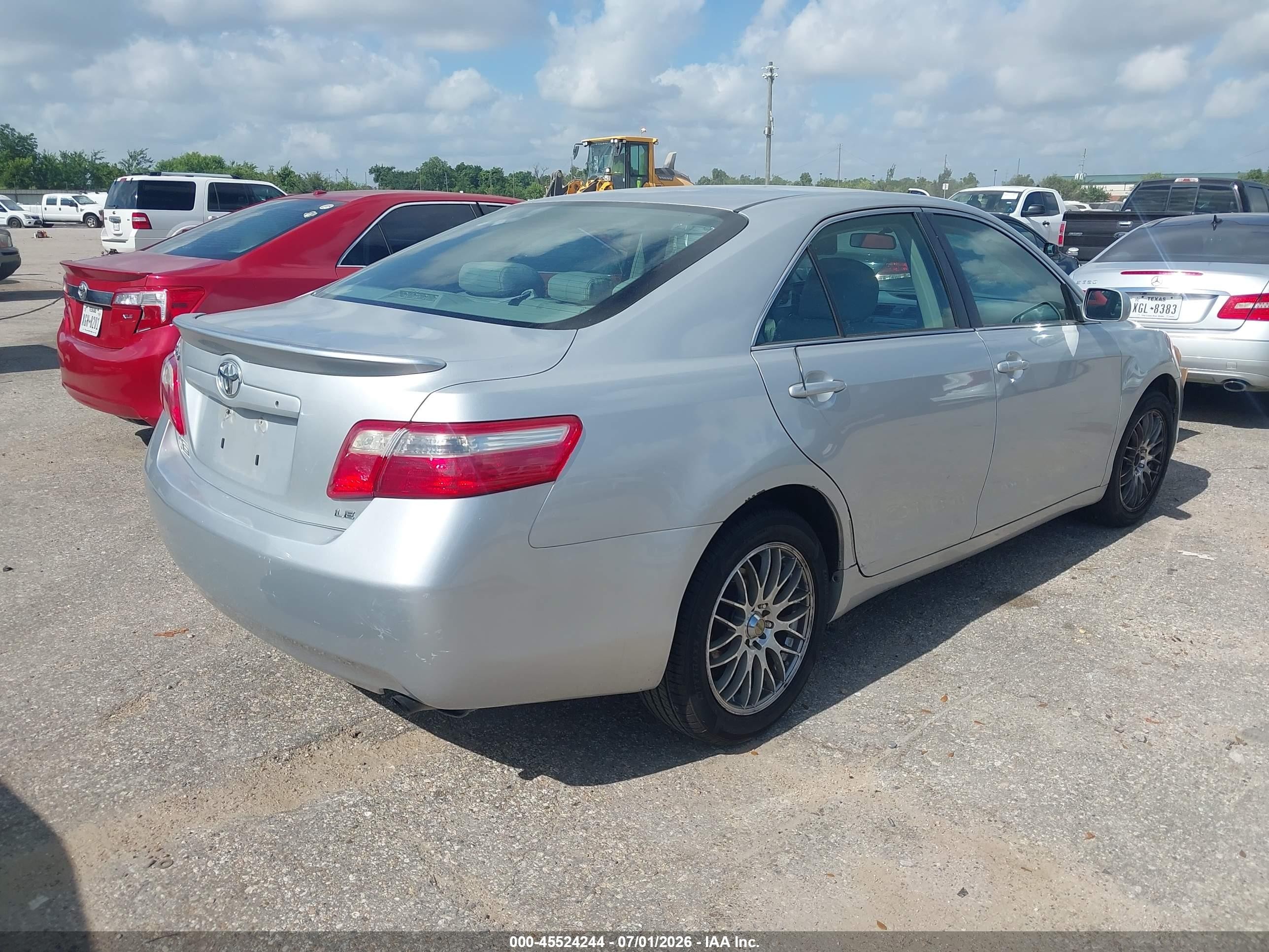 2007 Toyota Camry Le Silver vin: 4T1BE46K67U640836
