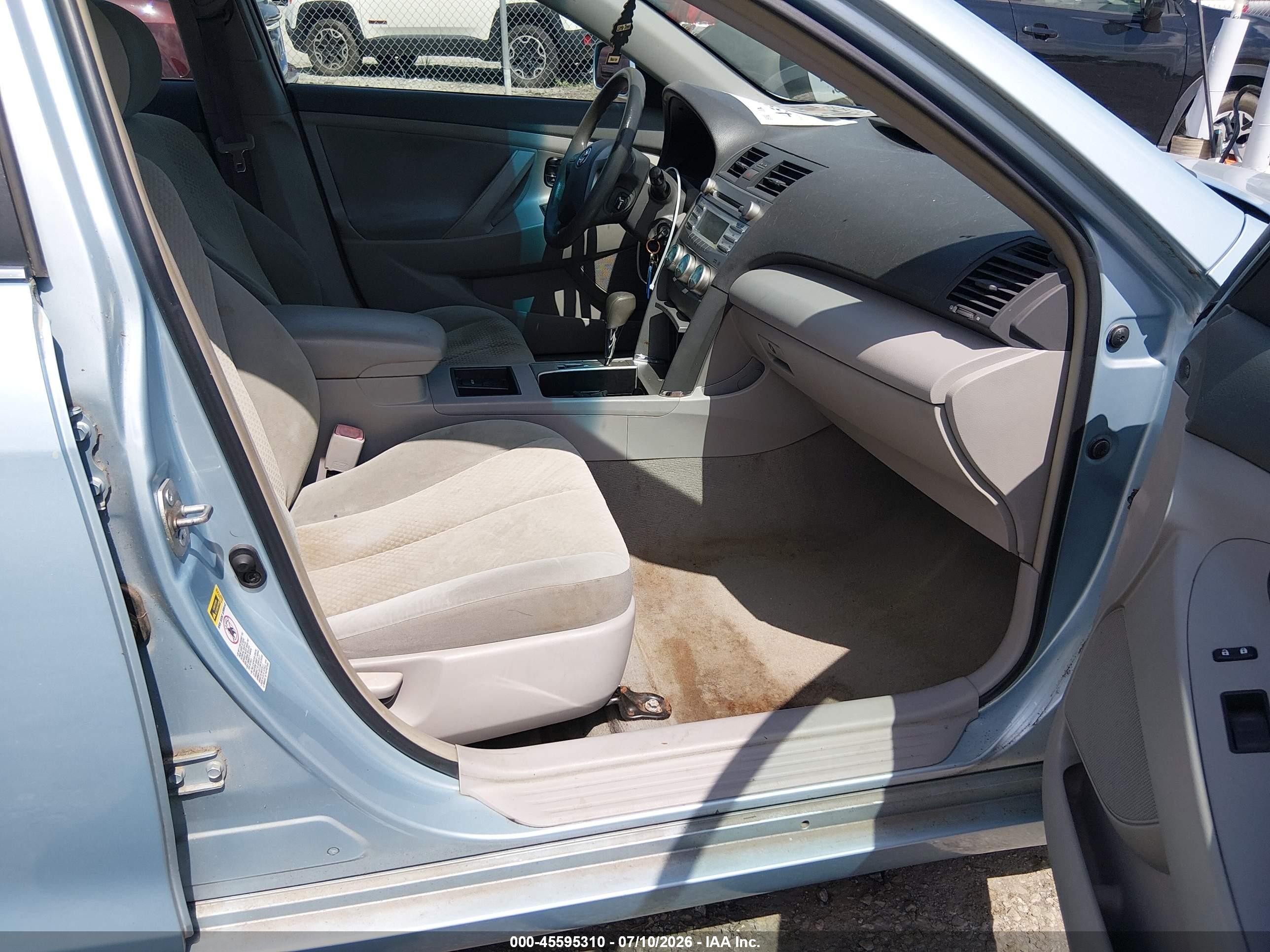 2007 Toyota Camry Le Light Blue vin: 4T1BE46K67U656552