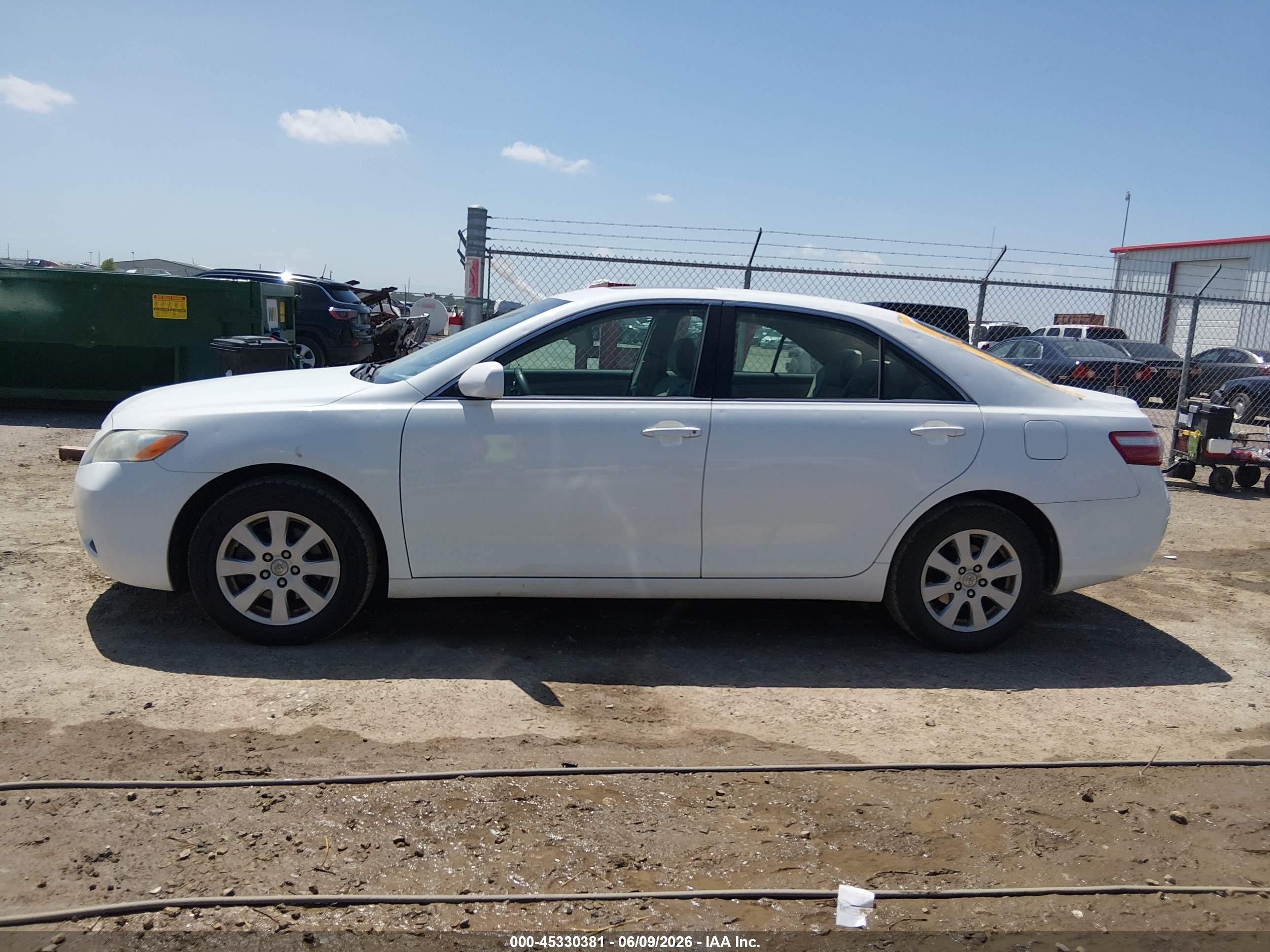 2007 Toyota Camry Xle White vin: 4T1BE46K67U665753