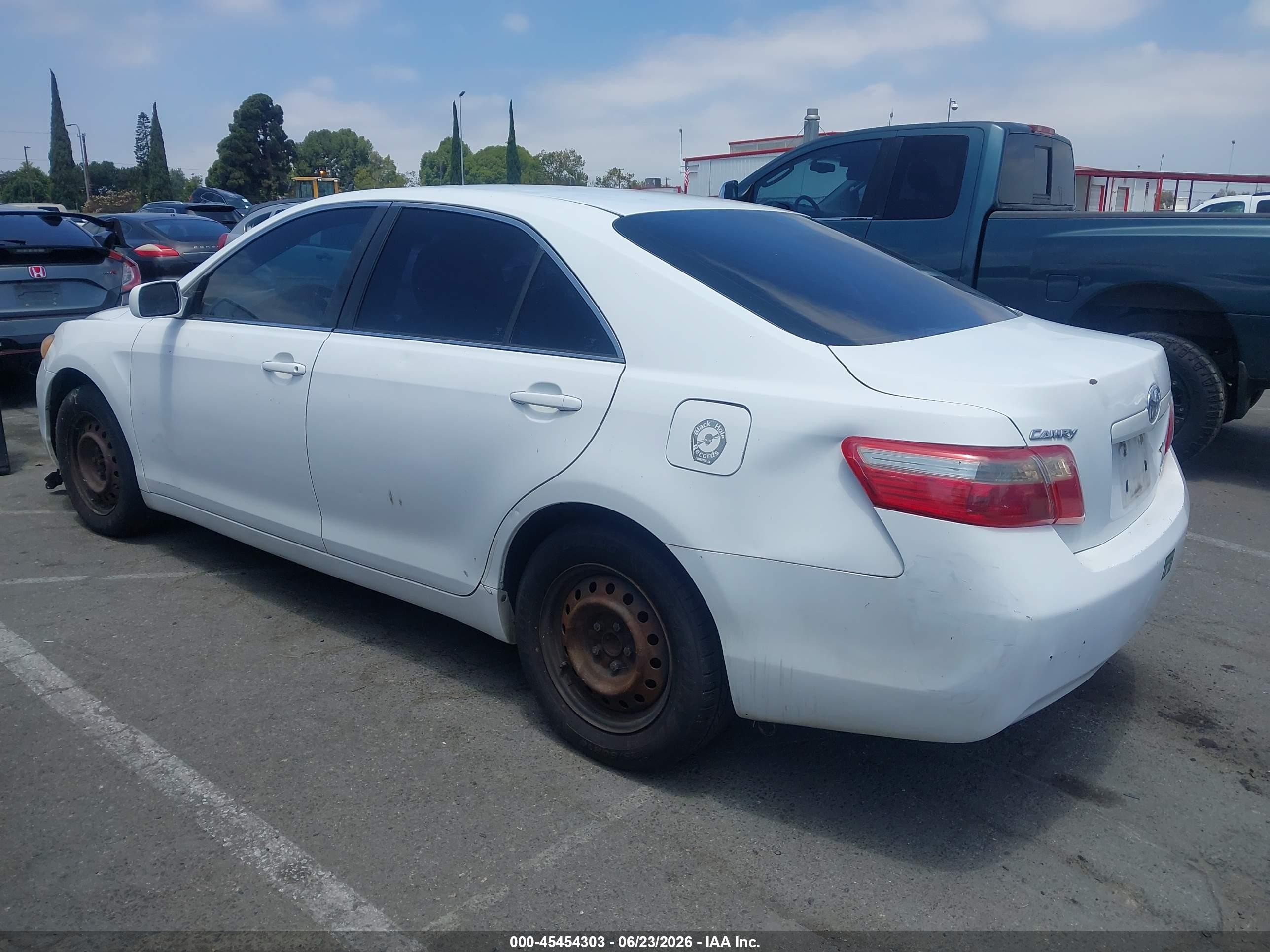2007 Toyota Camry Le White vin: 4T1BE46K67U728463