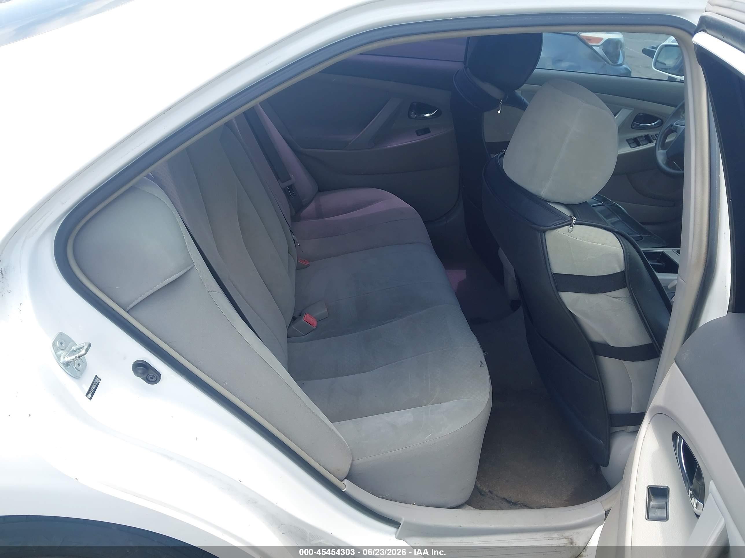 2007 Toyota Camry Le White vin: 4T1BE46K67U728463