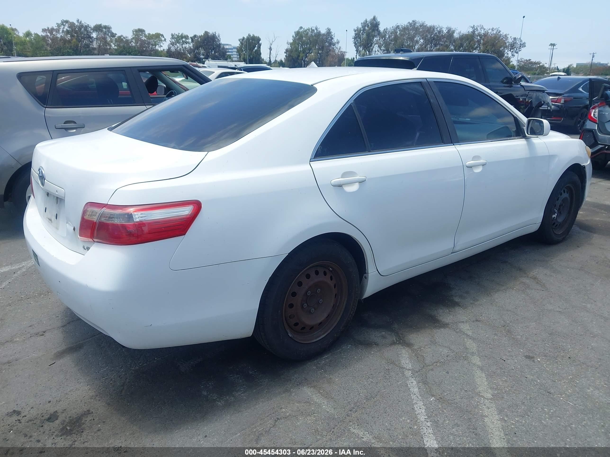 2007 Toyota Camry Le White vin: 4T1BE46K67U728463