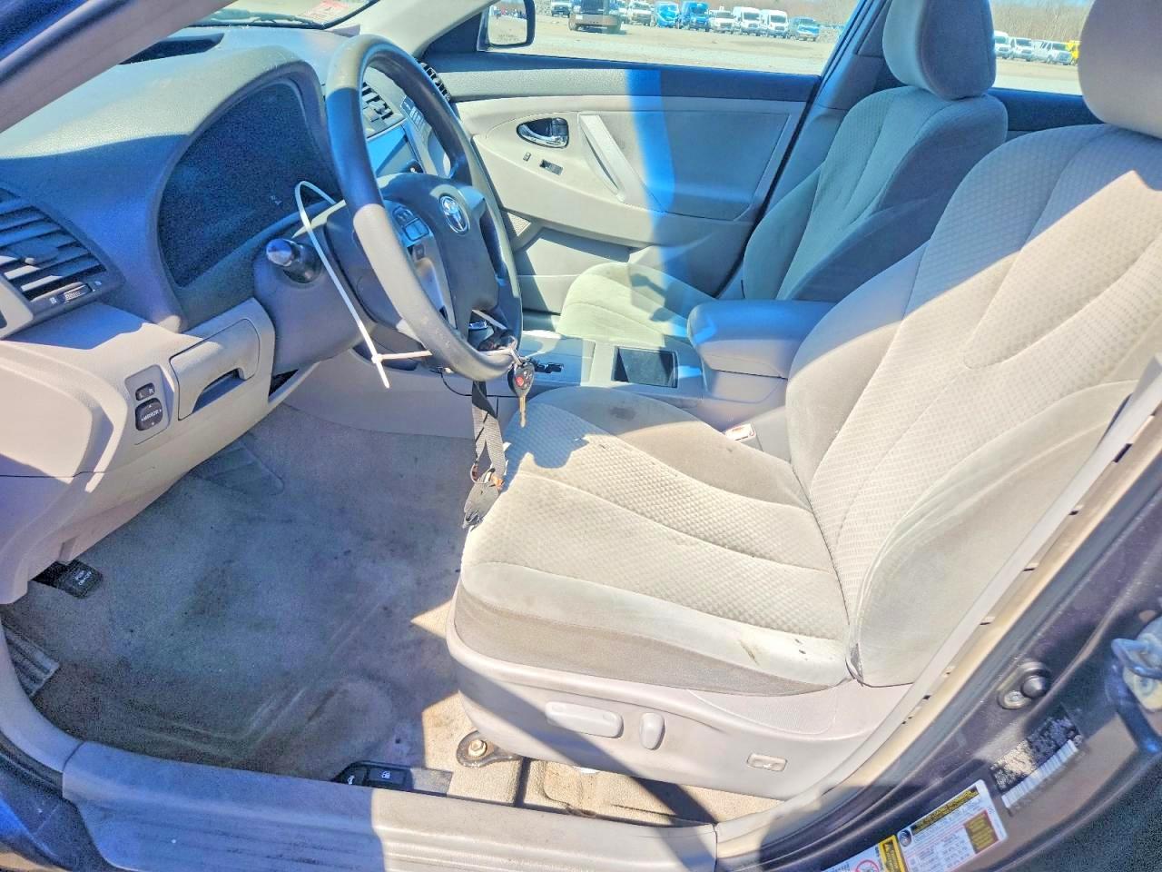 2008 Toyota Camry Le Green vin: 4T1BE46K68U227302