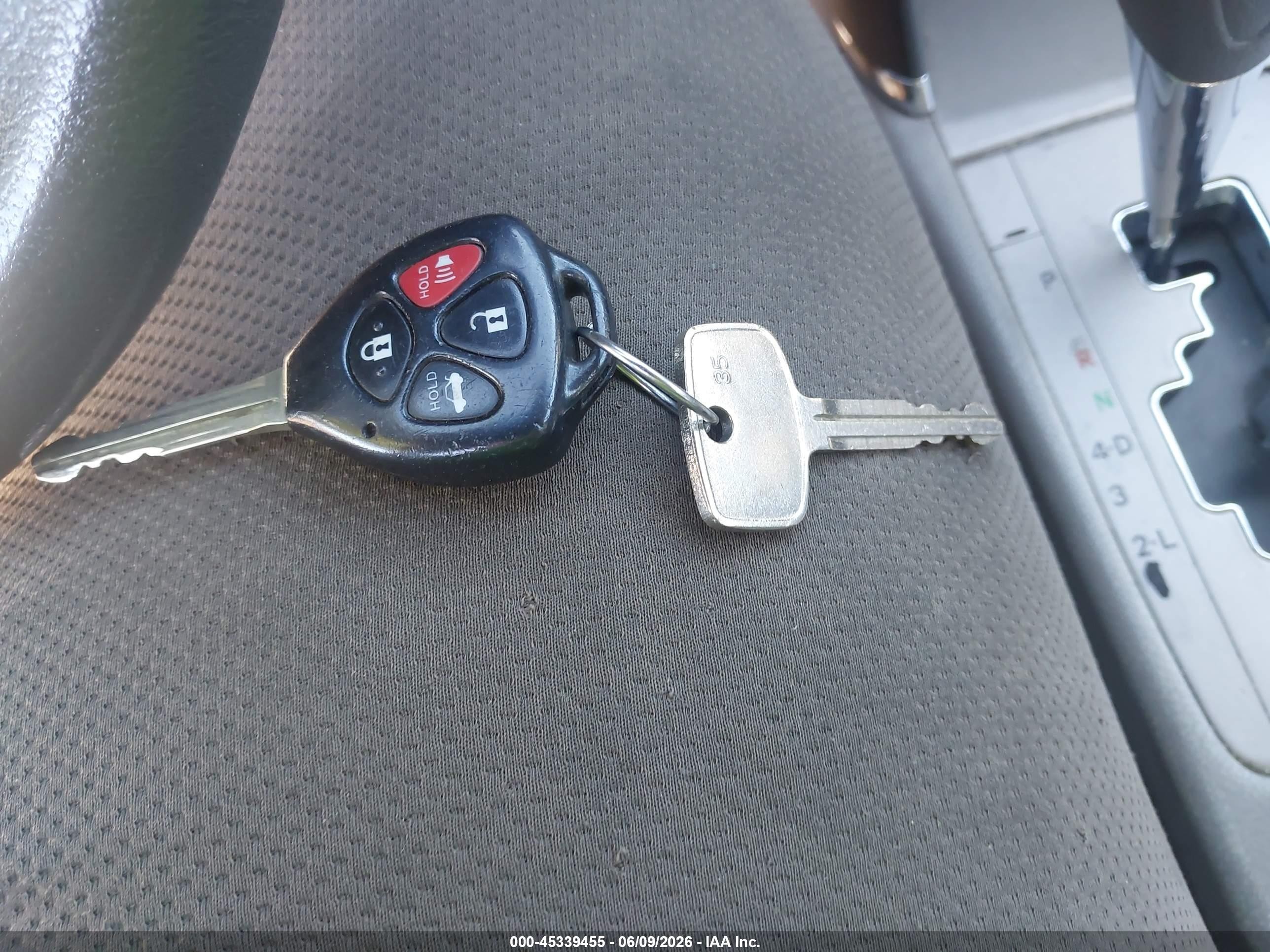 2008 Toyota Camry Le Серый vin: 4T1BE46K68U256539