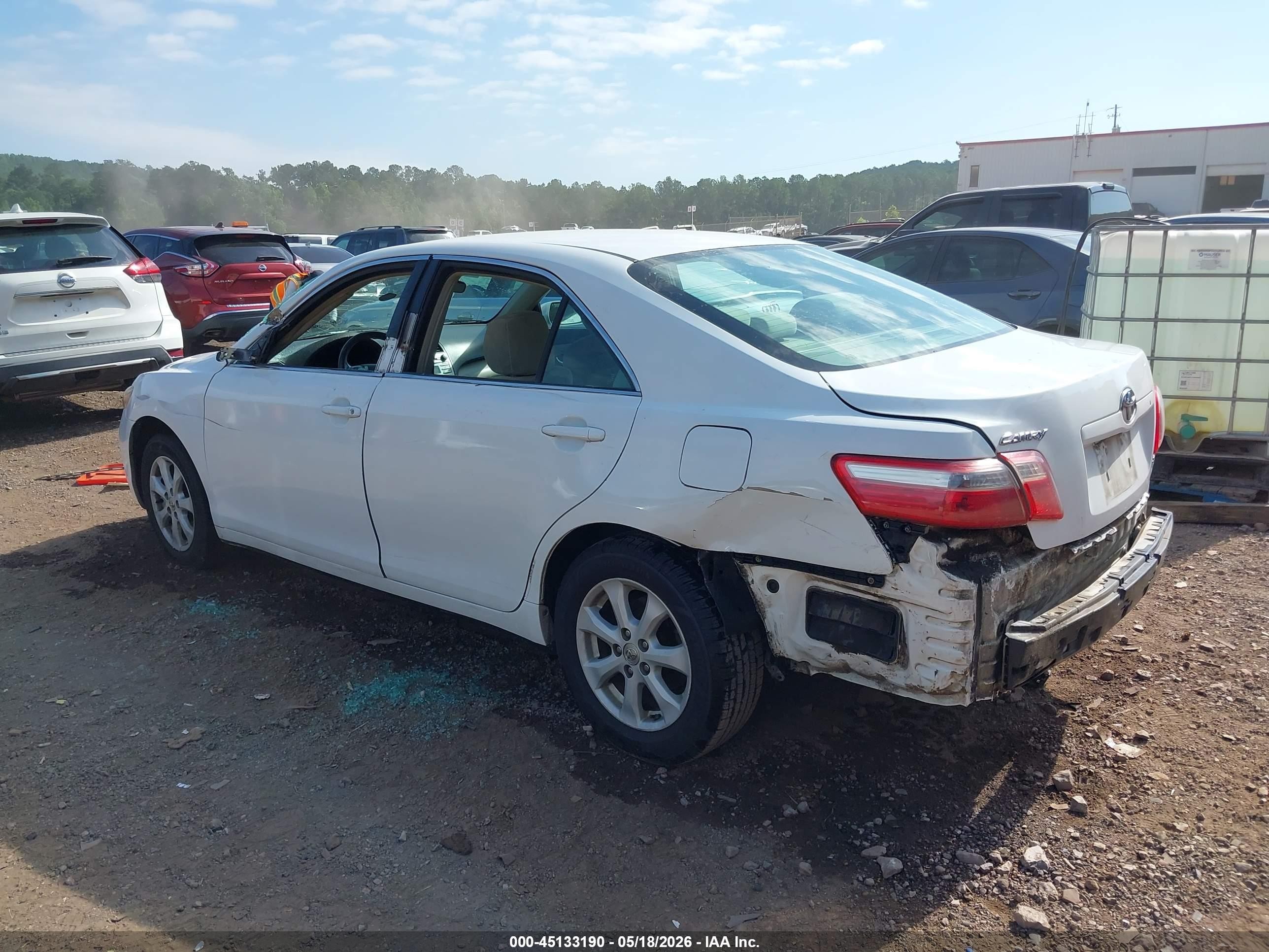2008 Toyota Camry Le White vin: 4T1BE46K68U760184