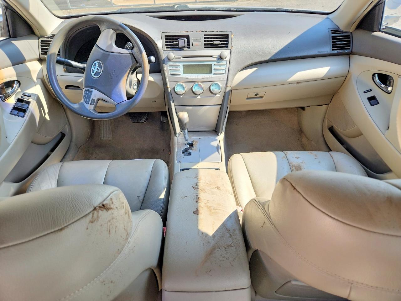 2009 Toyota Camry Le Gold vin: 4T1BE46K69U267171