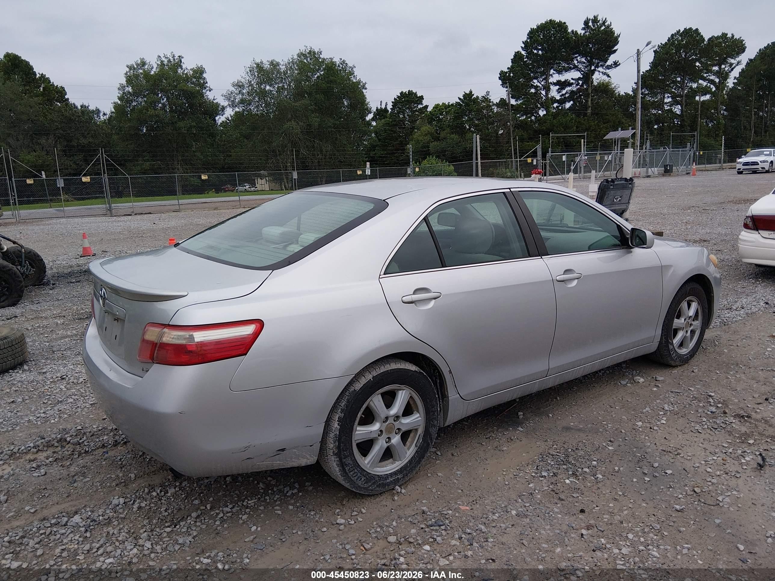 2009 Toyota Camry Le Silver vin: 4T1BE46K69U287985