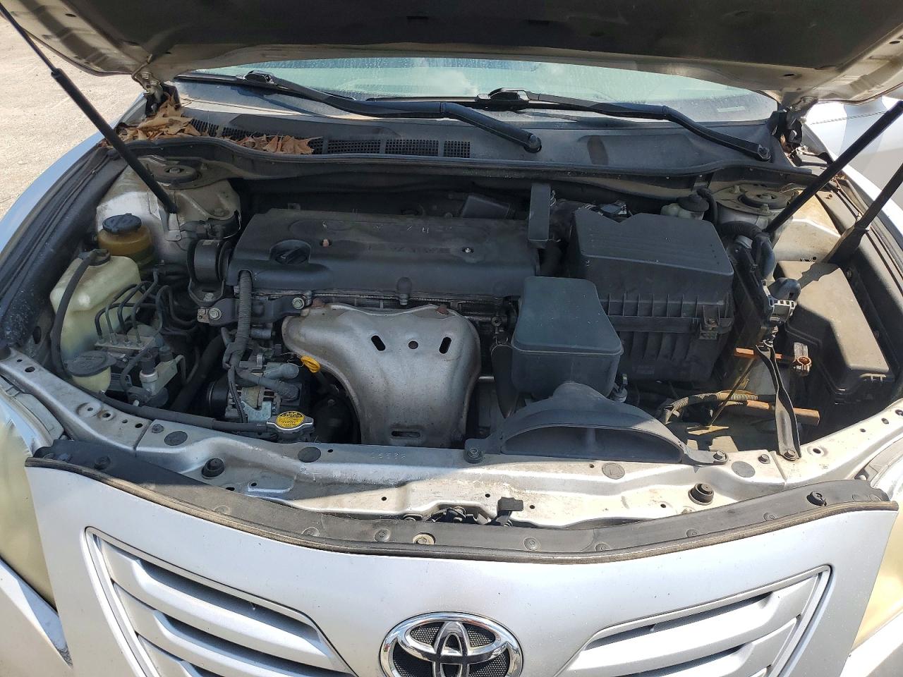 2009 Toyota Camry Le Silver vin: 4T1BE46K69U297741