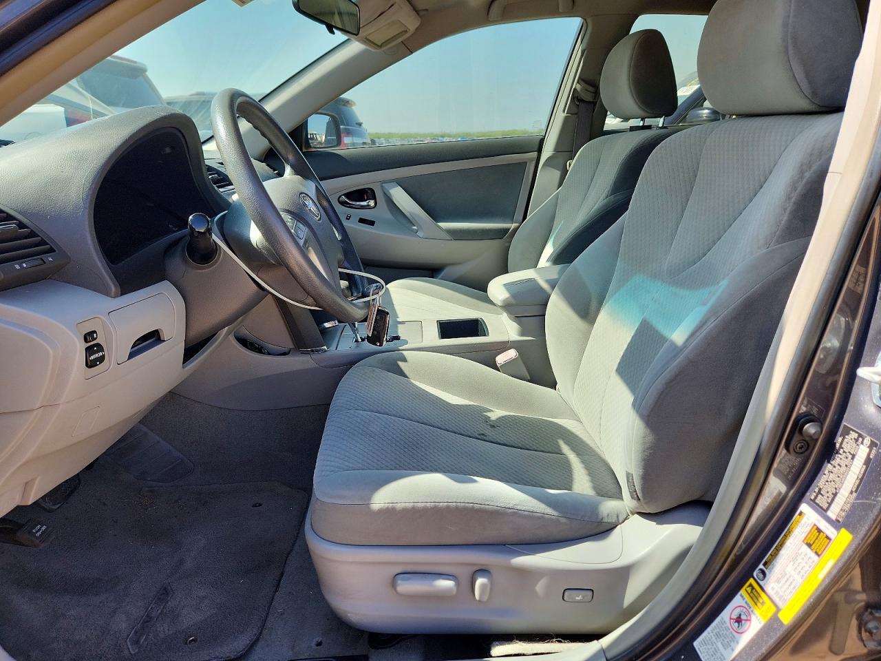 2009 Toyota Camry Le Gray vin: 4T1BE46K69U321701