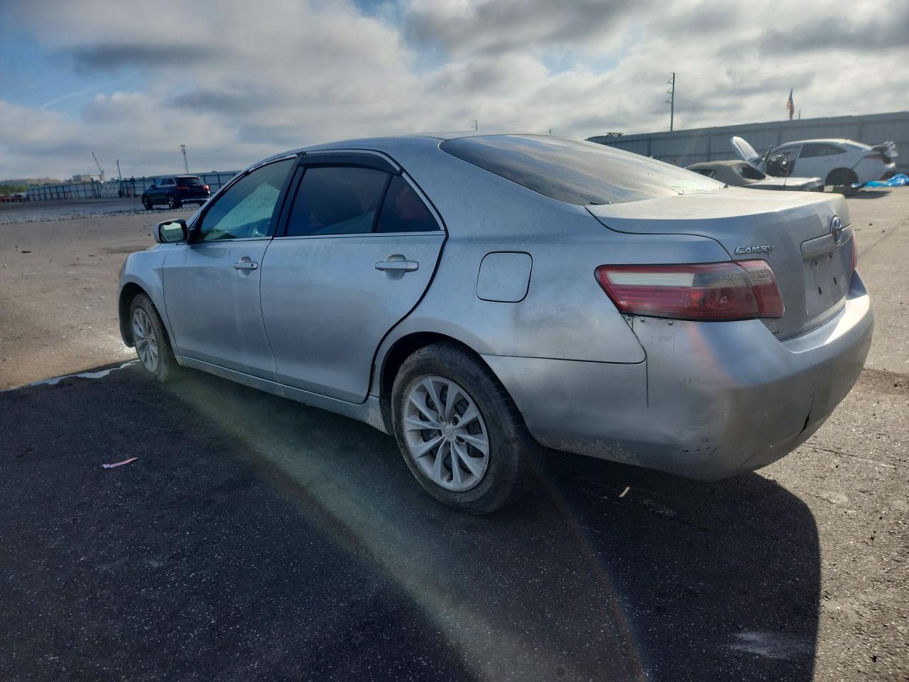 2009 Toyota Camry Le Серебряный vin: 4T1BE46K69U324162