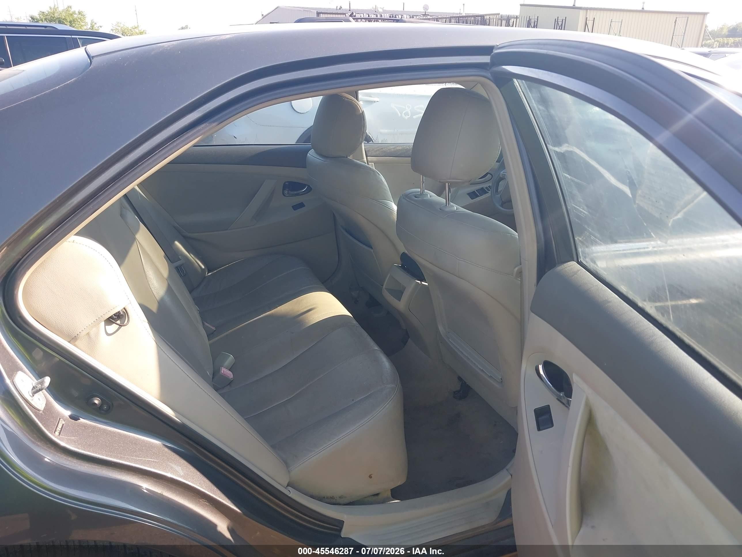 2009 Toyota Camry Le Gray vin: 4T1BE46K69U335579