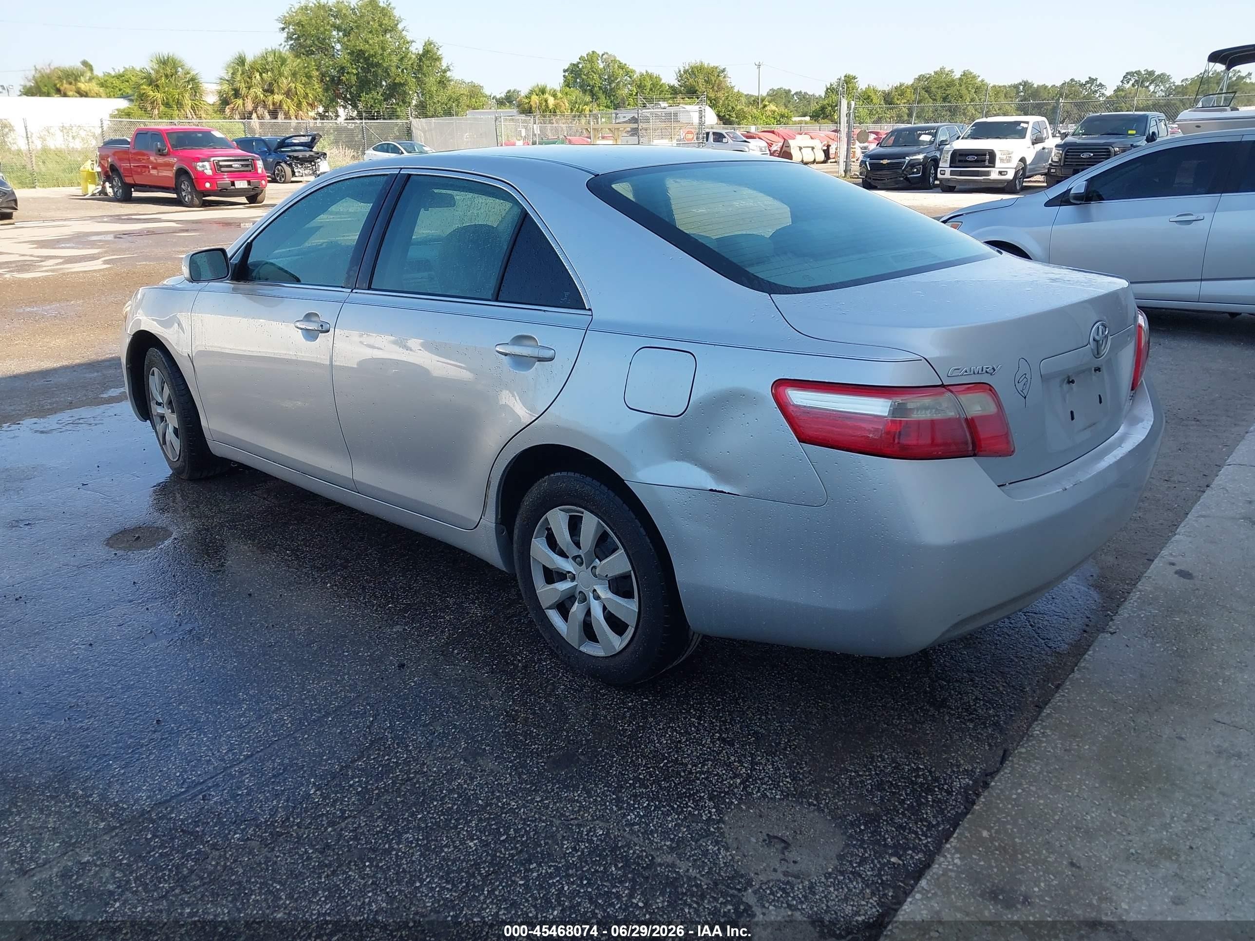 2009 Toyota Camry Le Silver vin: 4T1BE46K69U351281