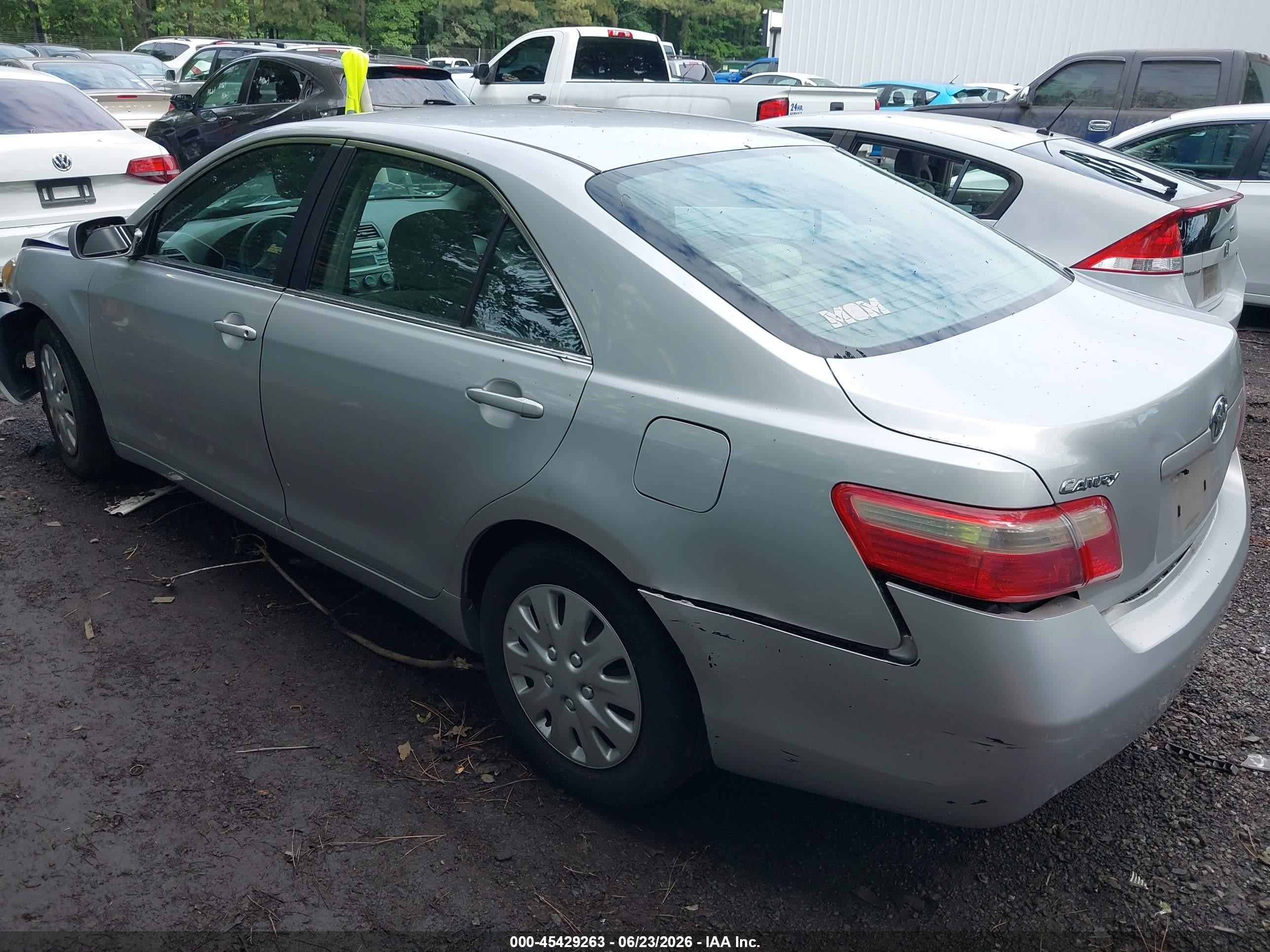 2009 Toyota Camry Le Silver vin: 4T1BE46K69U357663