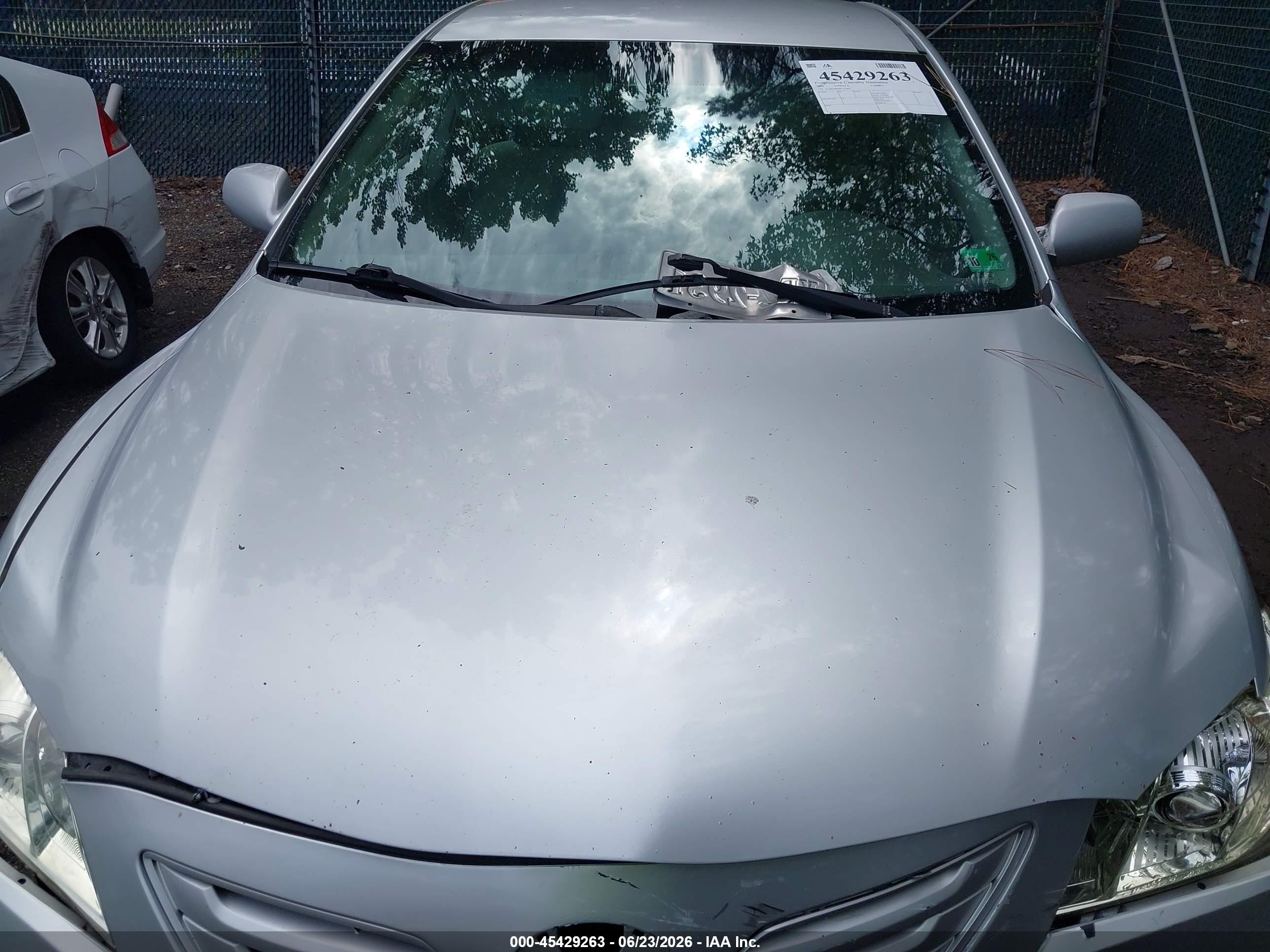 2009 Toyota Camry Le Silver vin: 4T1BE46K69U357663