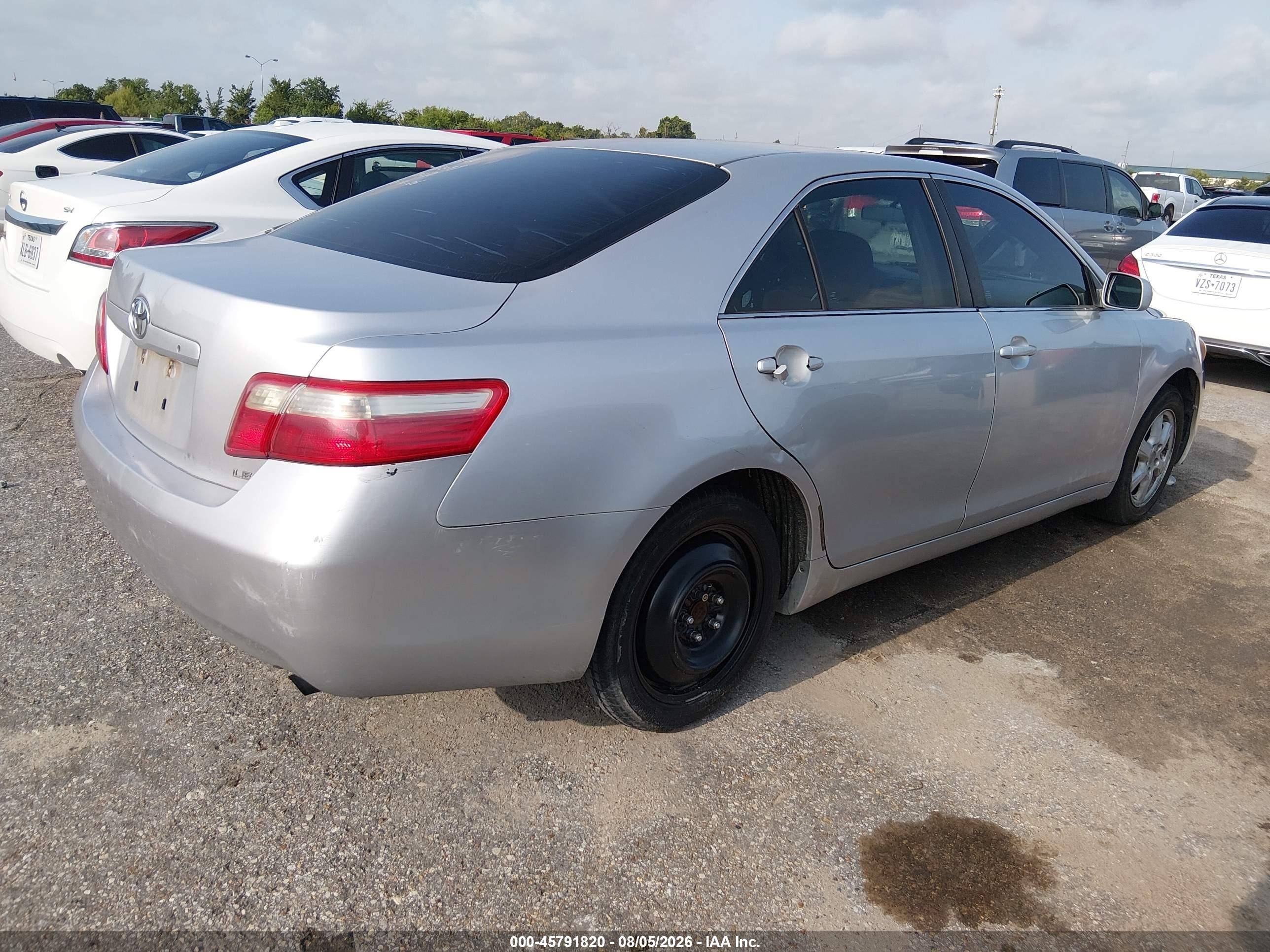 2009 Toyota Camry Le Silver vin: 4T1BE46K69U368937