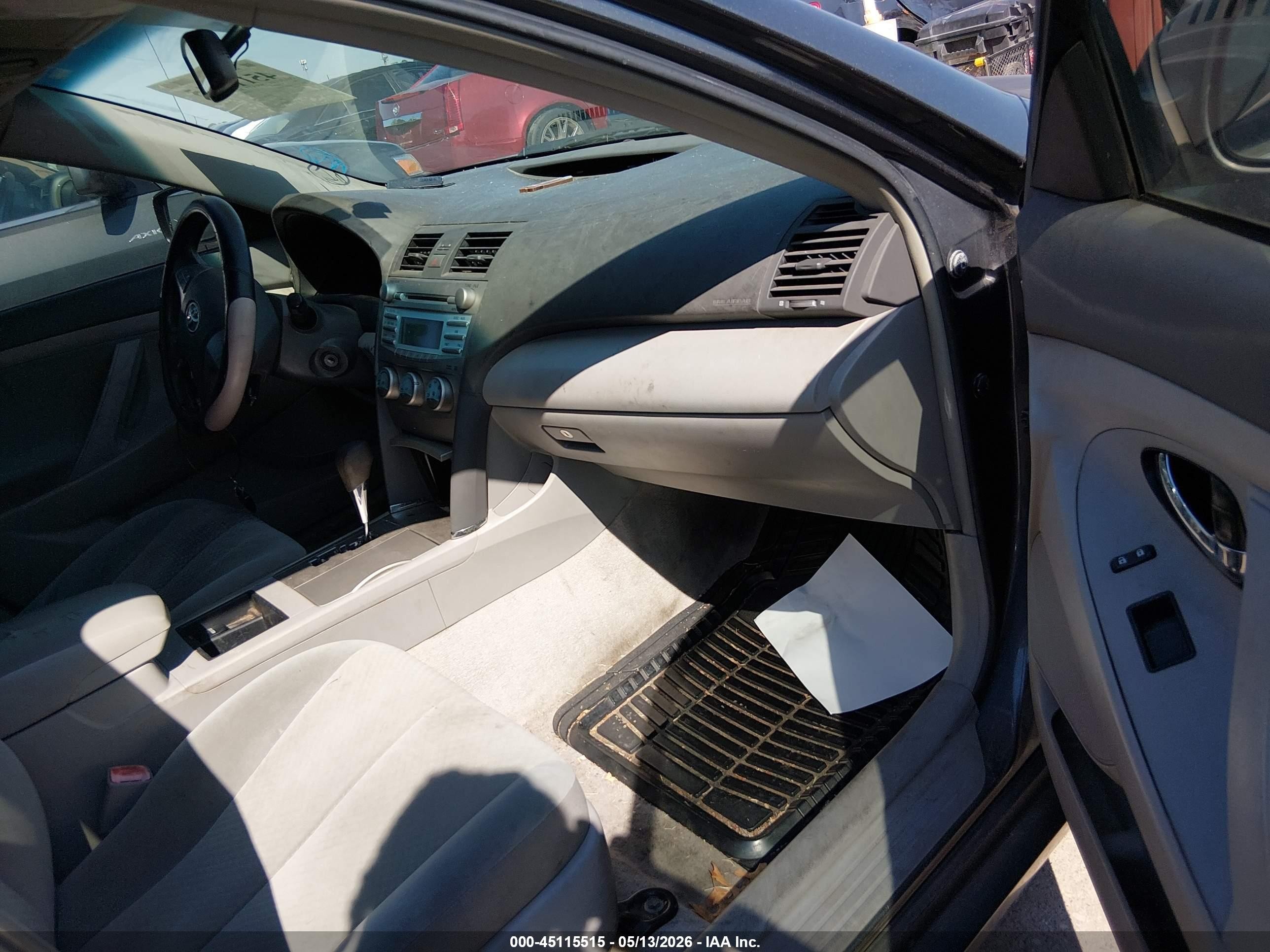 2009 Toyota Camry Le Gray vin: 4T1BE46K69U398648