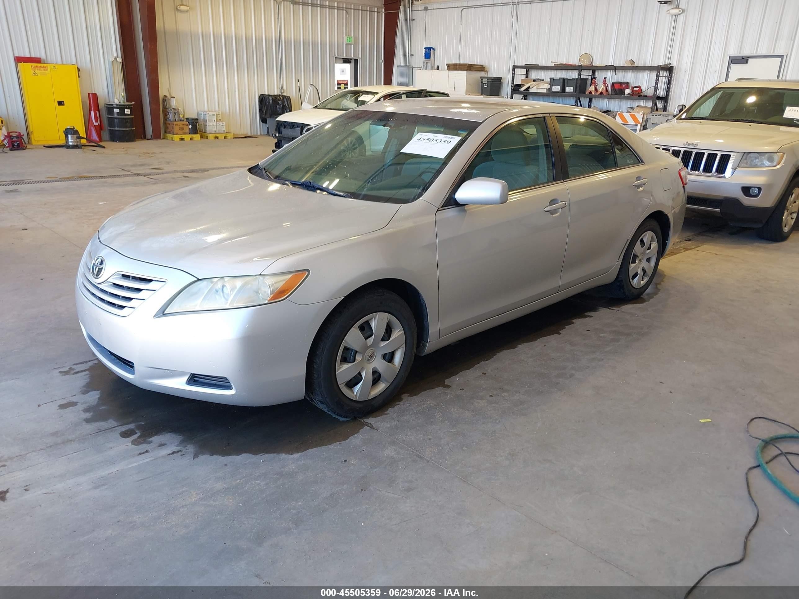 2009 Toyota Camry Le Silver vin: 4T1BE46K69U403511