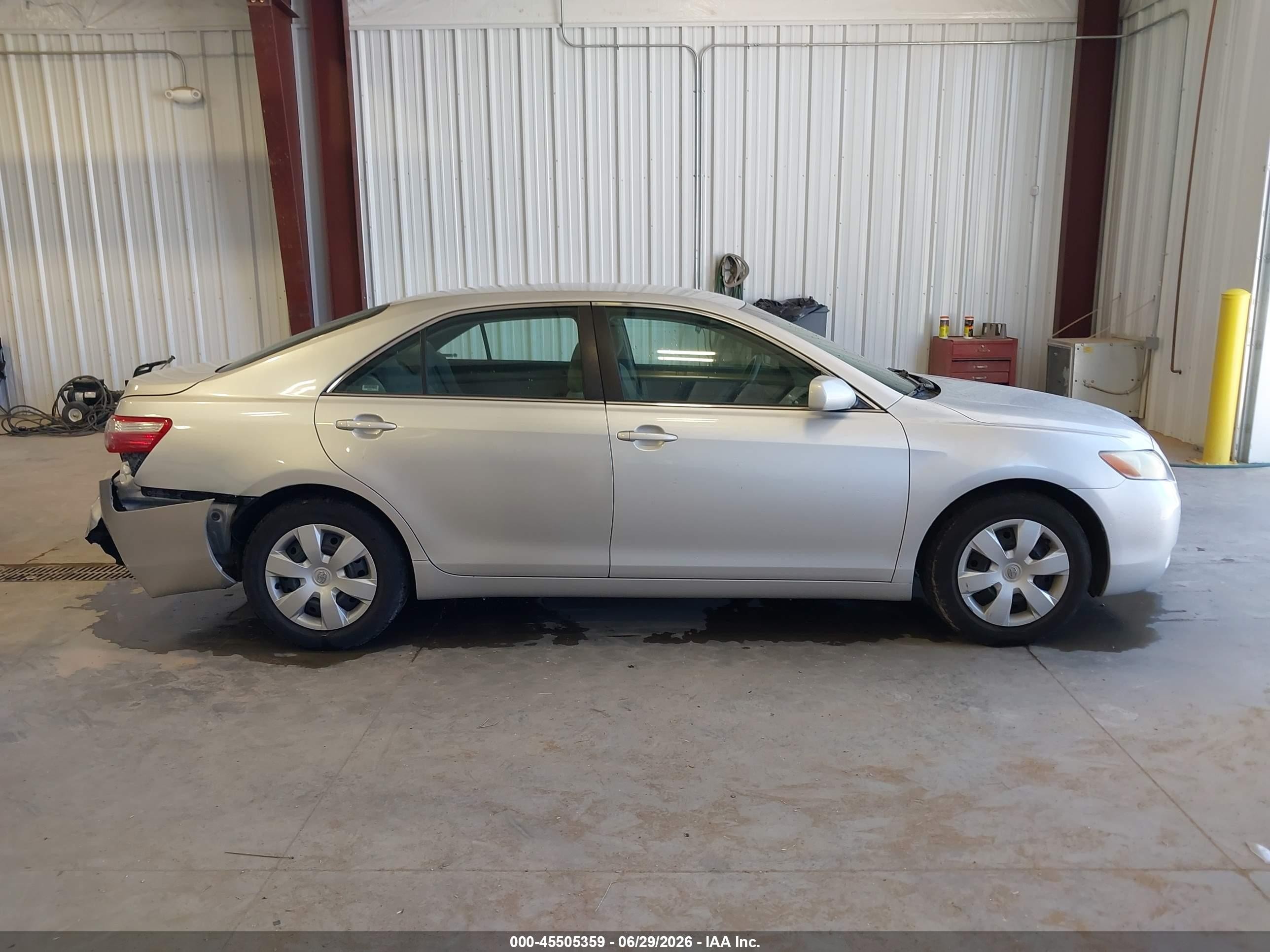 2009 Toyota Camry Le Silver vin: 4T1BE46K69U403511