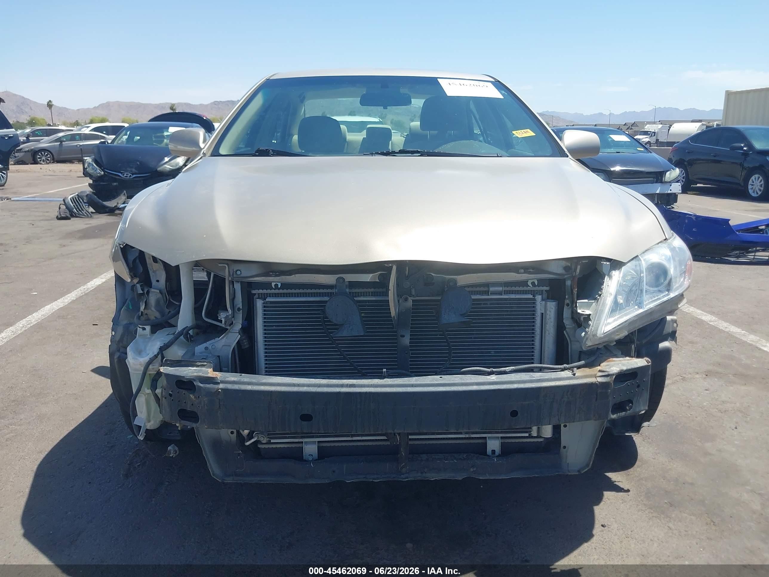 2009 Toyota Camry Le Champagne vin: 4T1BE46K69U405131