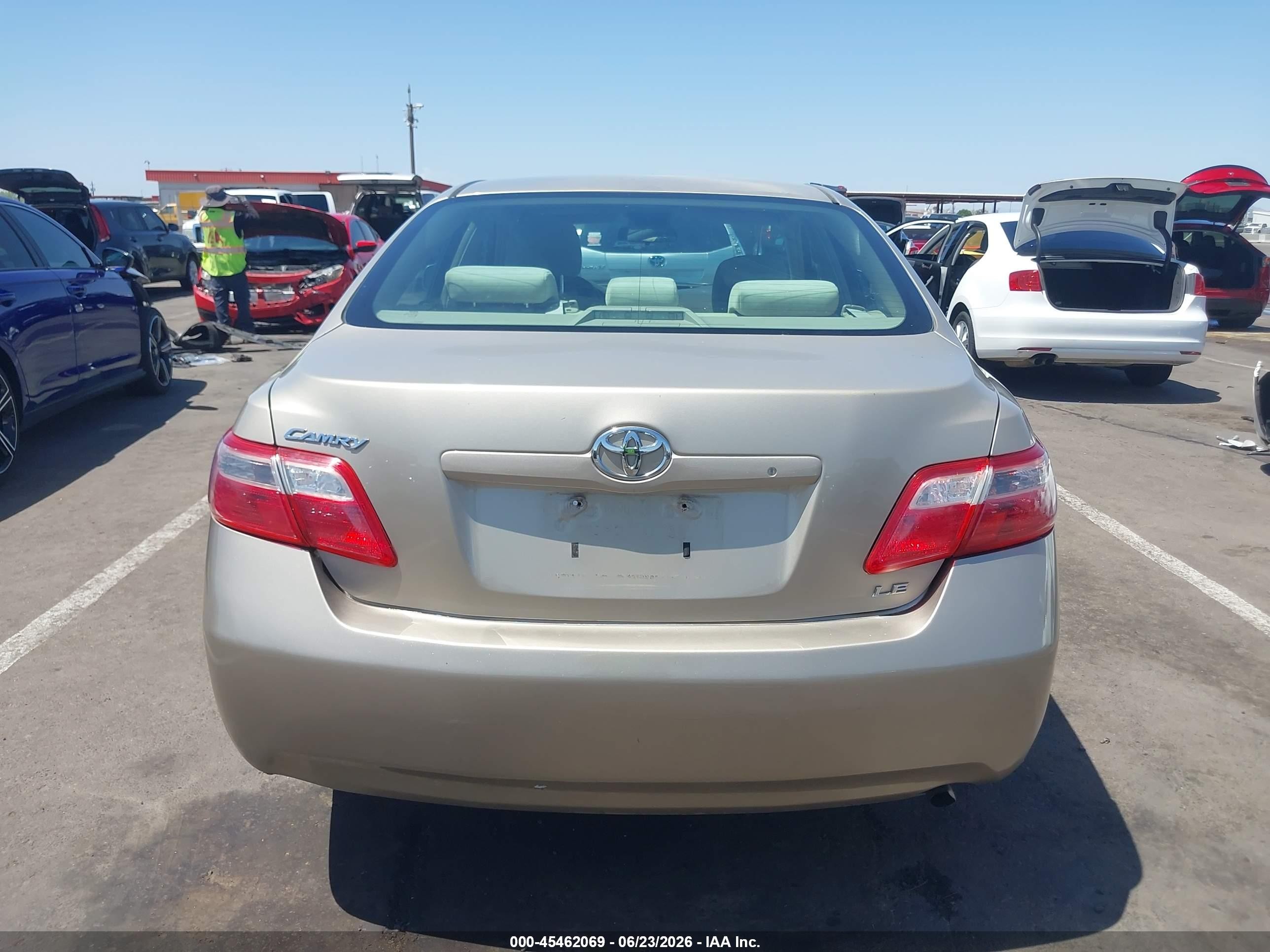 2009 Toyota Camry Le Champagne vin: 4T1BE46K69U405131