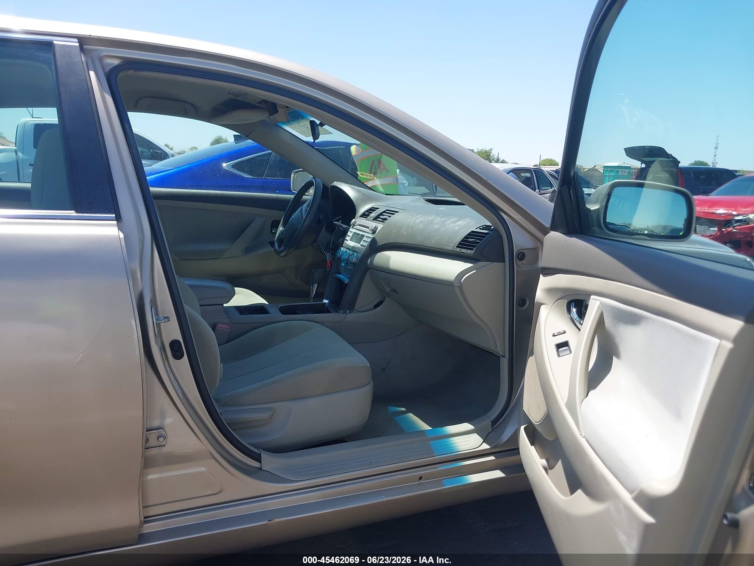 2009 Toyota Camry Le Champagne vin: 4T1BE46K69U405131