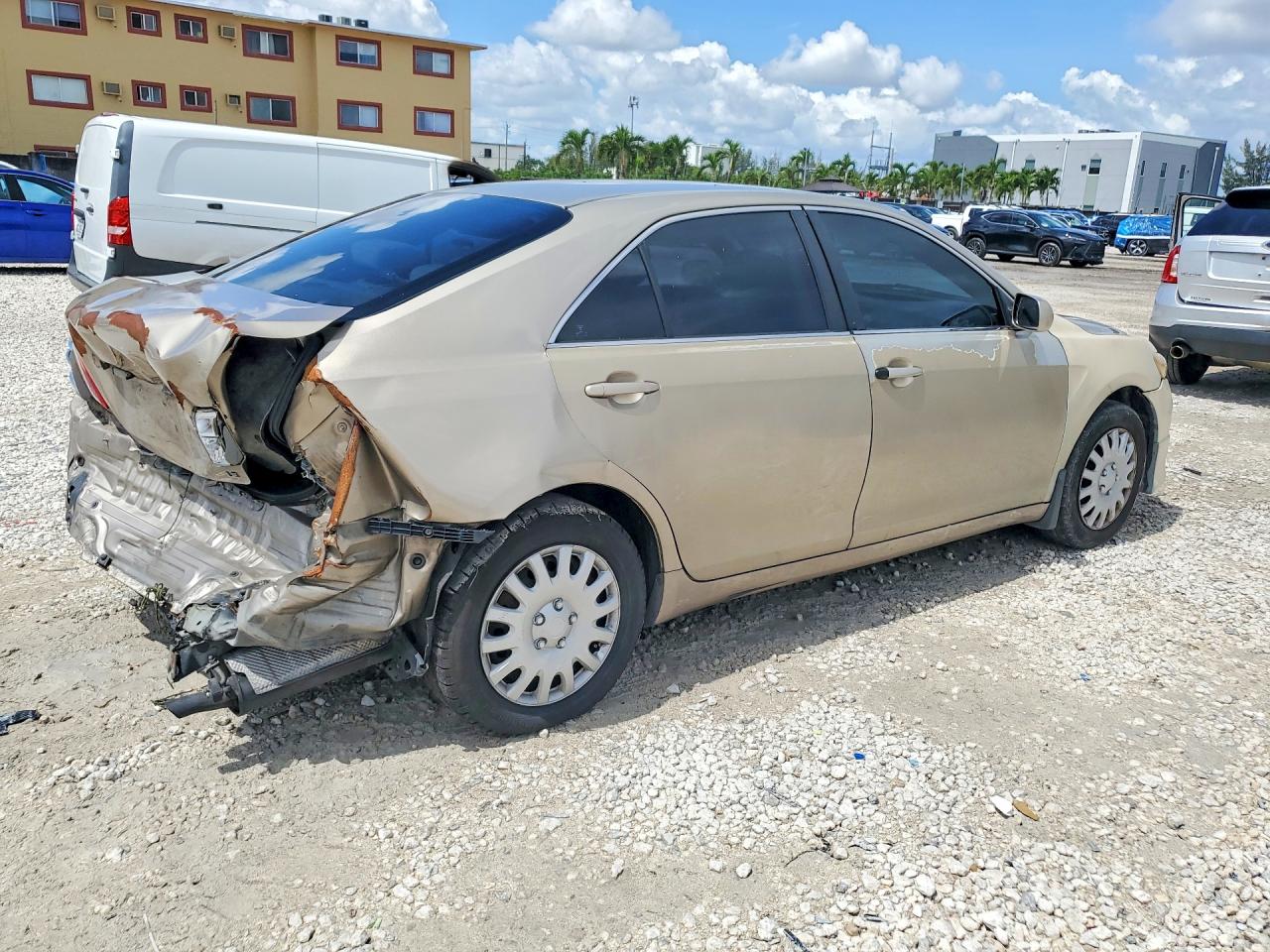 2009 Toyota Camry Le Золотой vin: 4T1BE46K69U817419