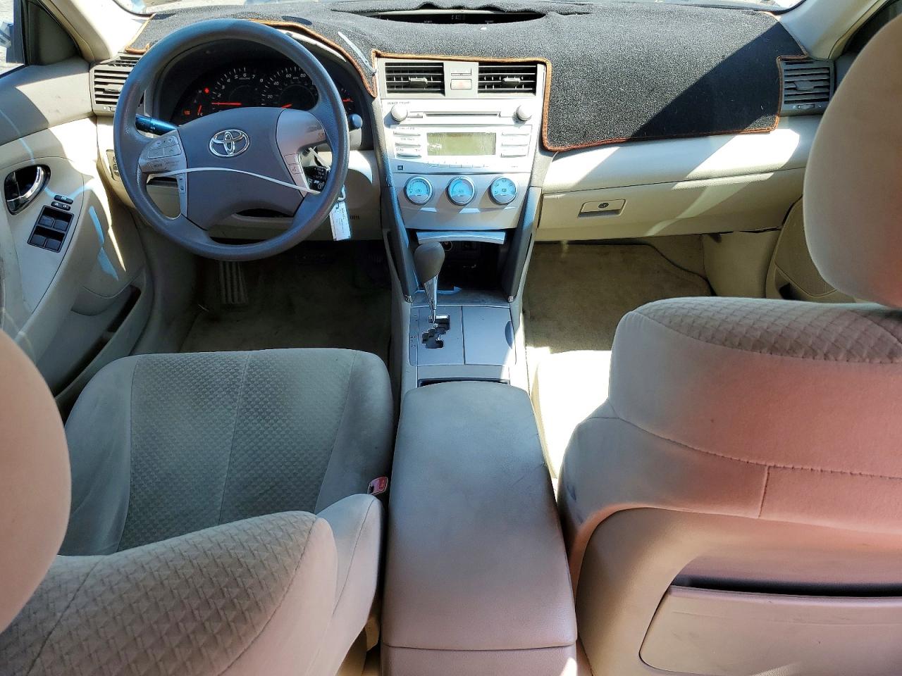 2009 Toyota Camry Le Gray vin: 4T1BE46K69U820322