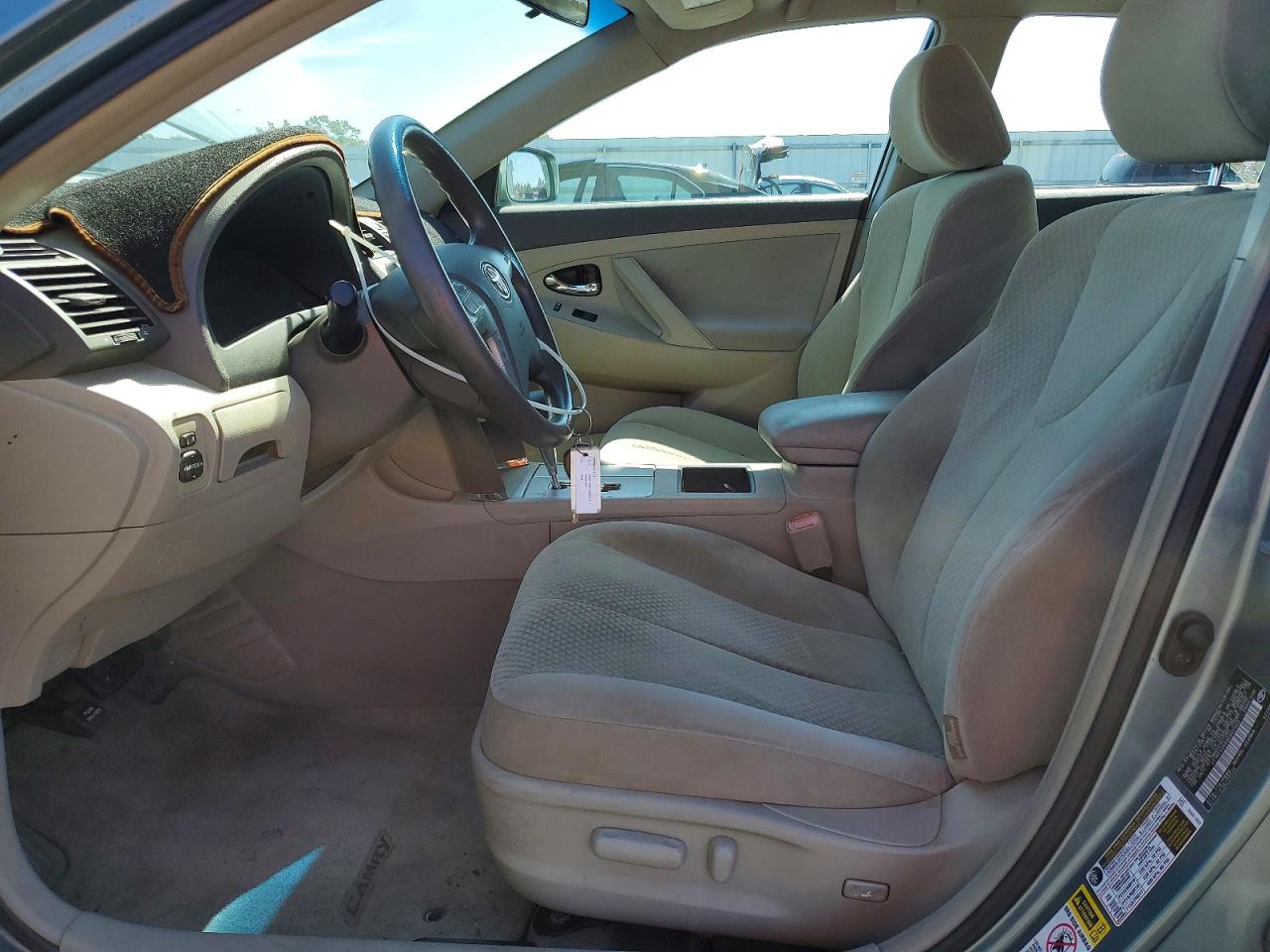 2009 Toyota Camry Le Gray vin: 4T1BE46K69U820322