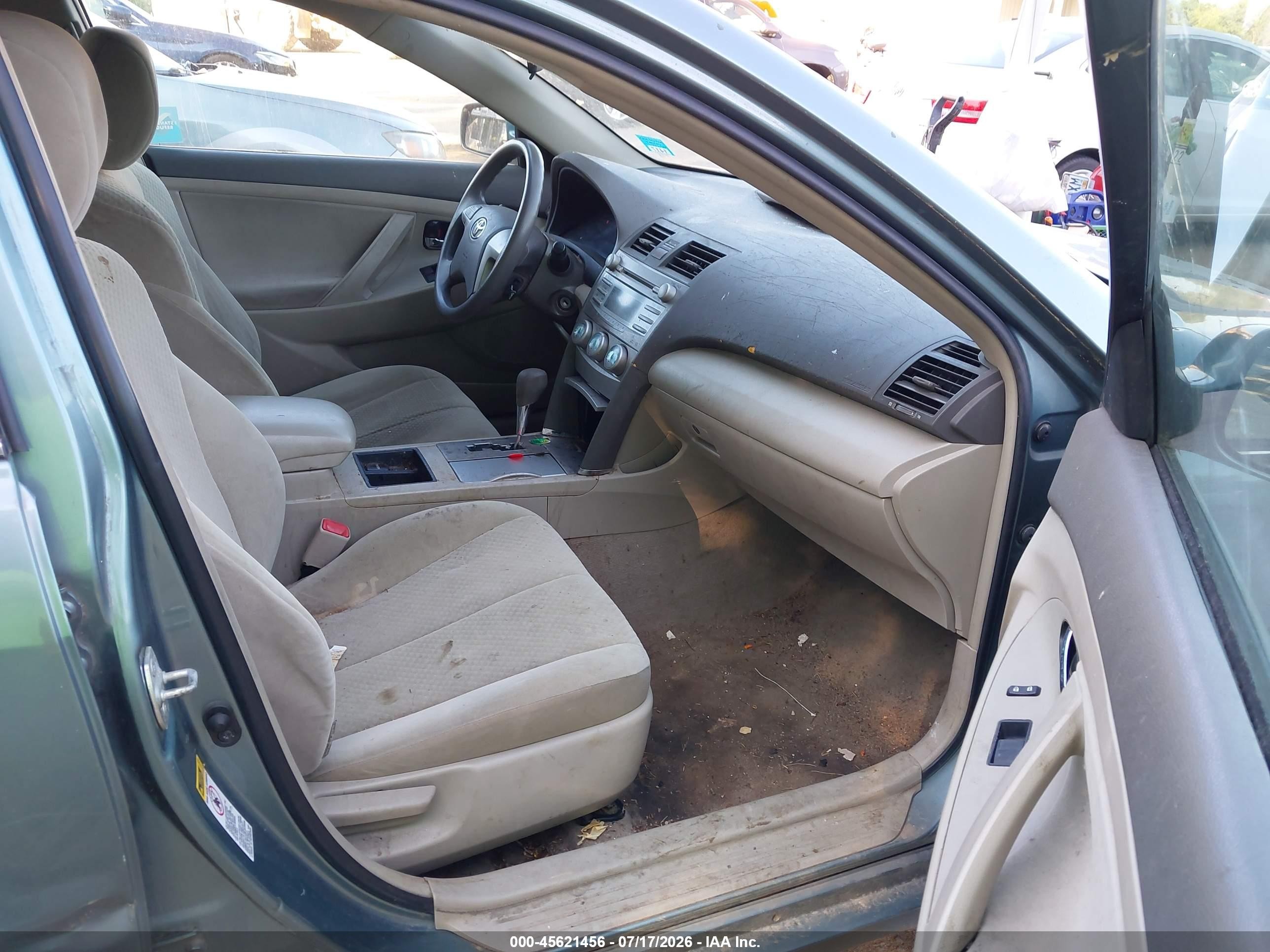 2009 Toyota Camry Le Blue vin: 4T1BE46K69U822751