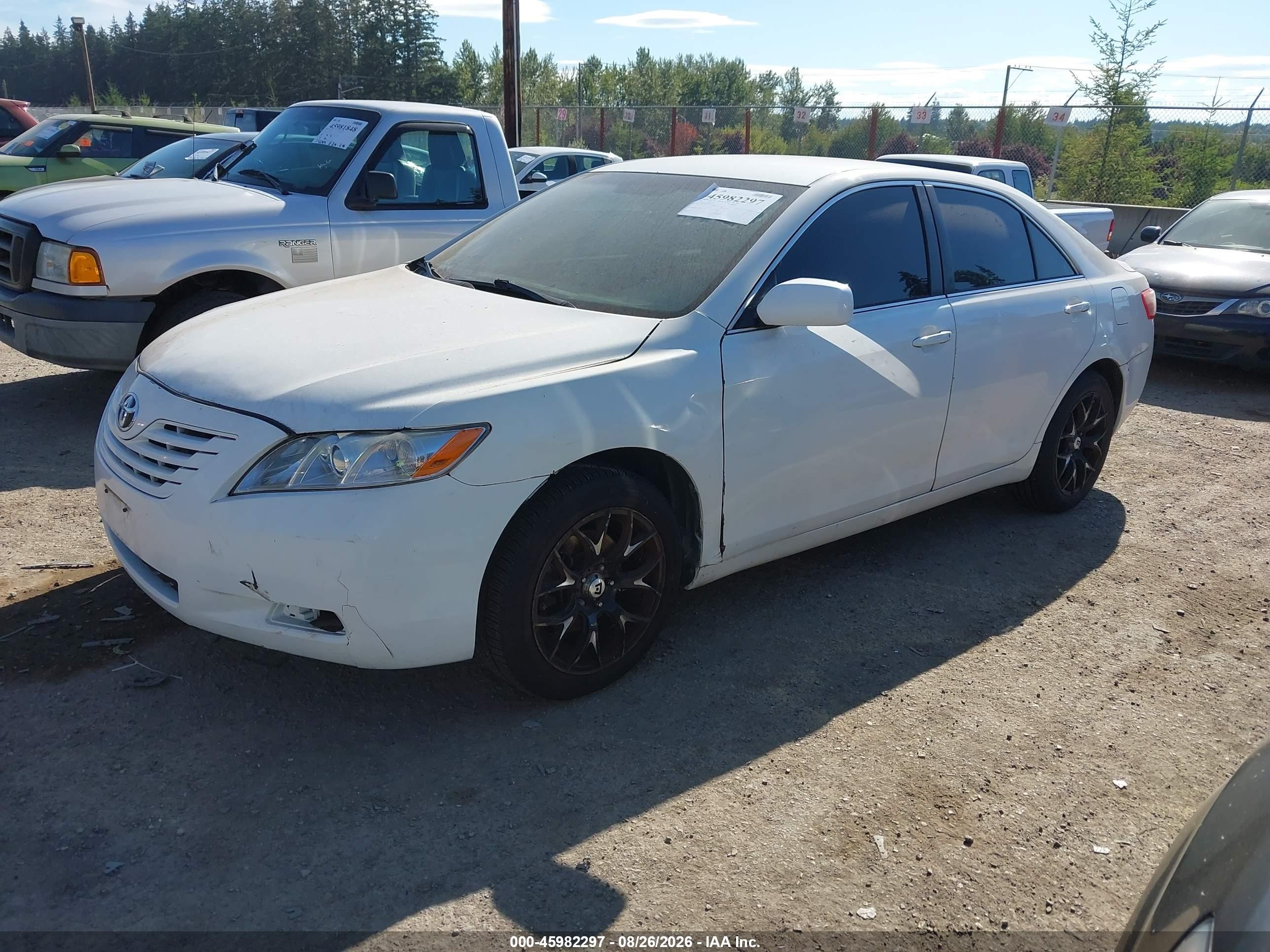 2009 Toyota Camry Le White vin: 4T1BE46K69U823737
