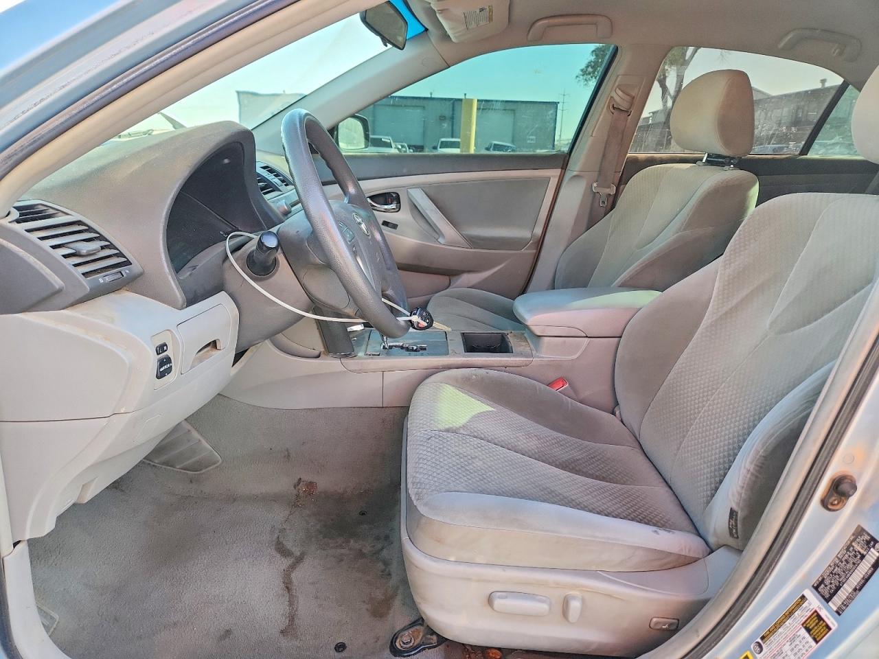 2009 Toyota Camry Le Blue vin: 4T1BE46K69U824760