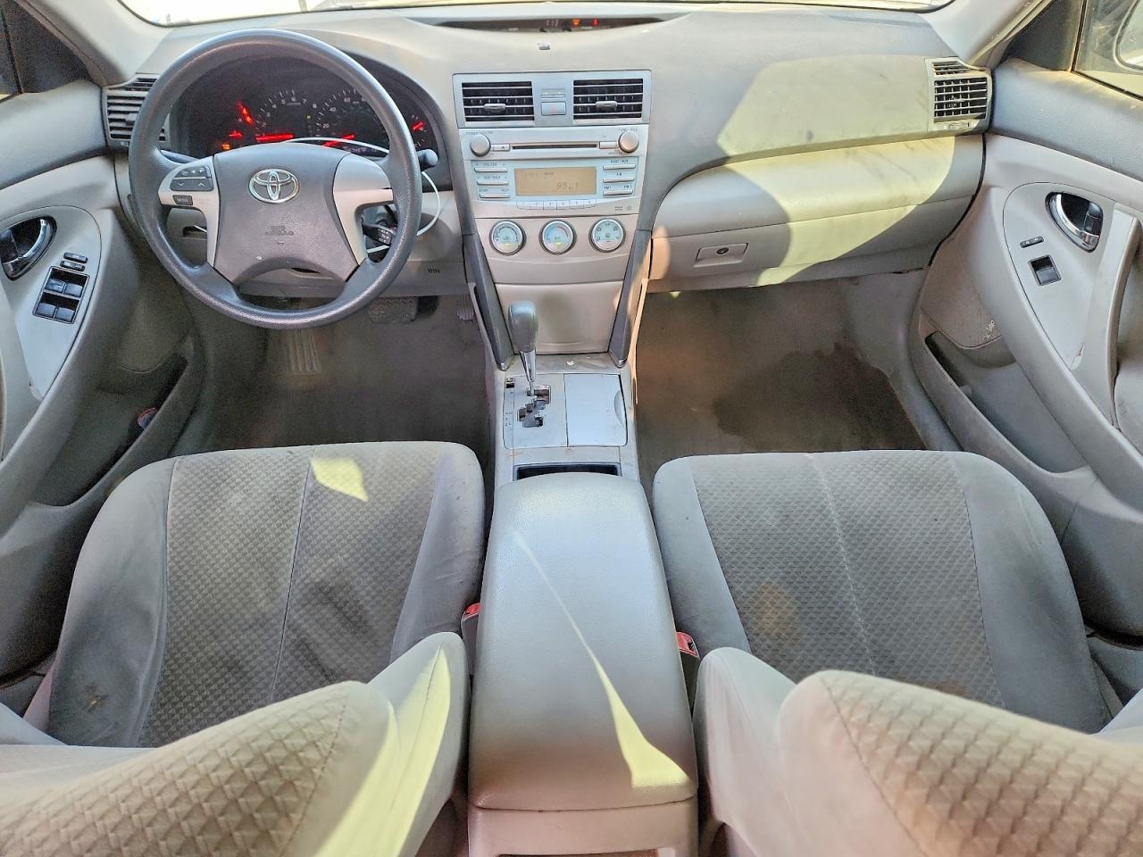 2009 Toyota Camry Le Blue vin: 4T1BE46K69U824760