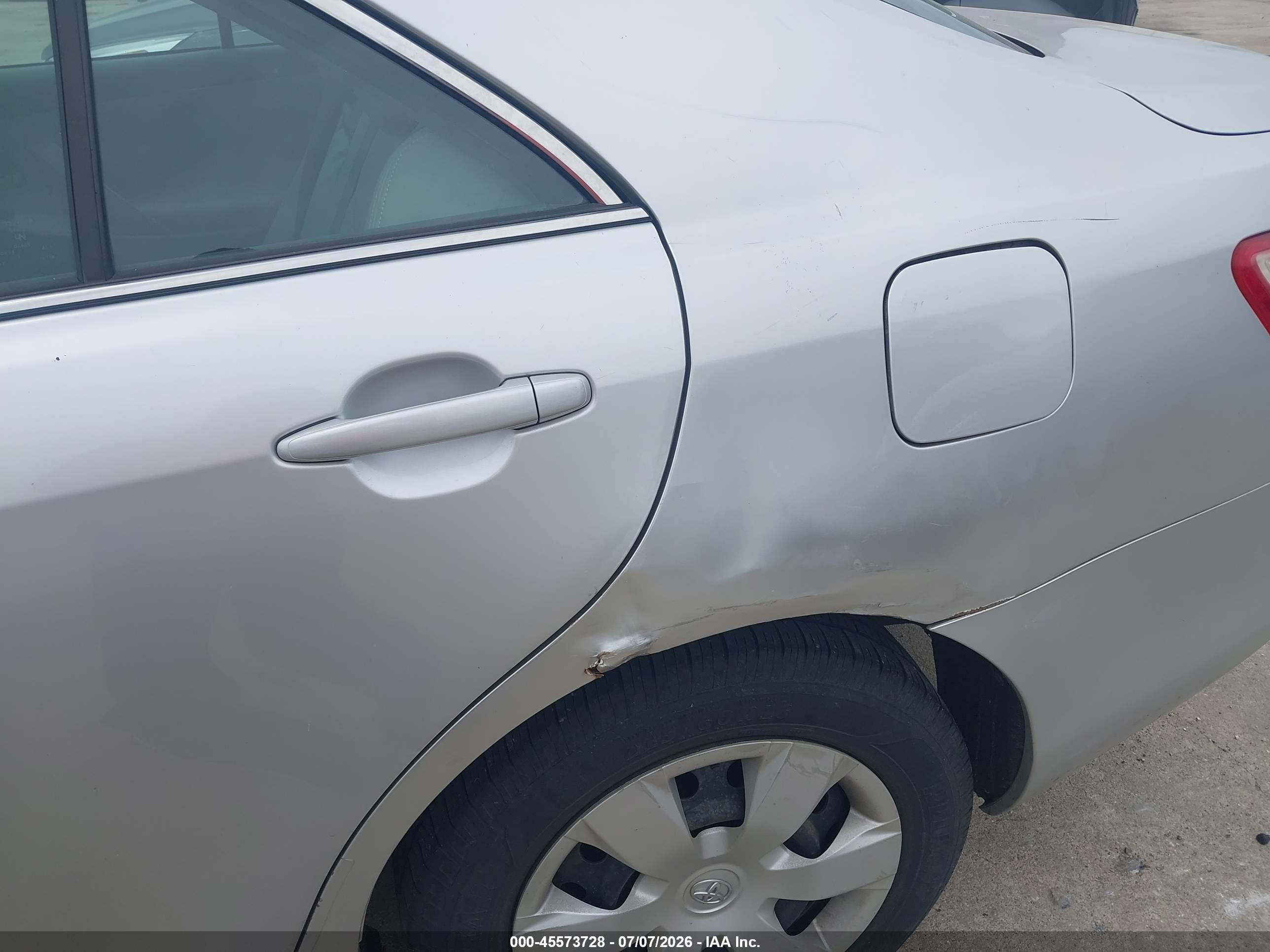 2009 Toyota Camry Le Silver vin: 4T1BE46K69U830977