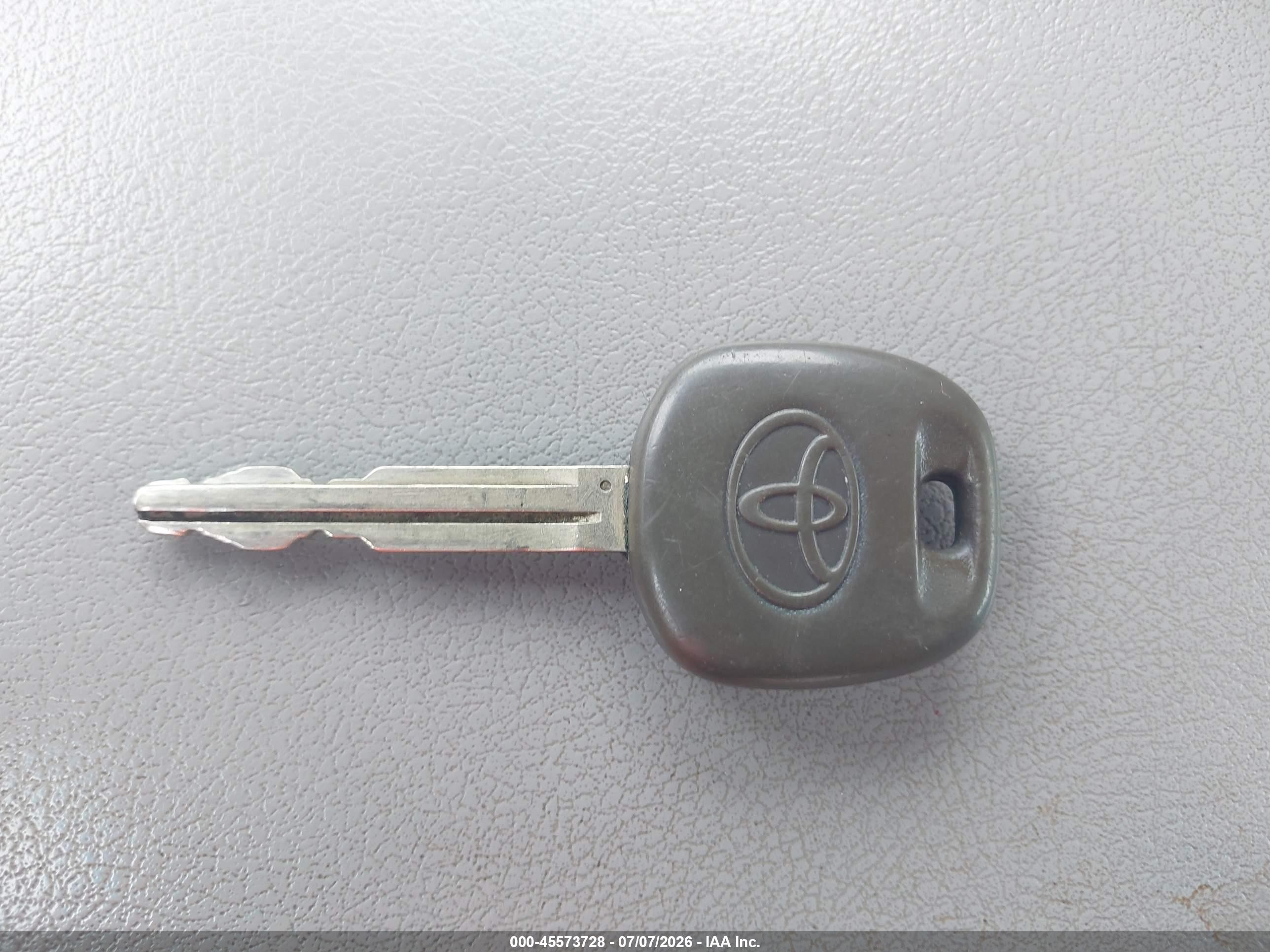 2009 Toyota Camry Le Silver vin: 4T1BE46K69U830977