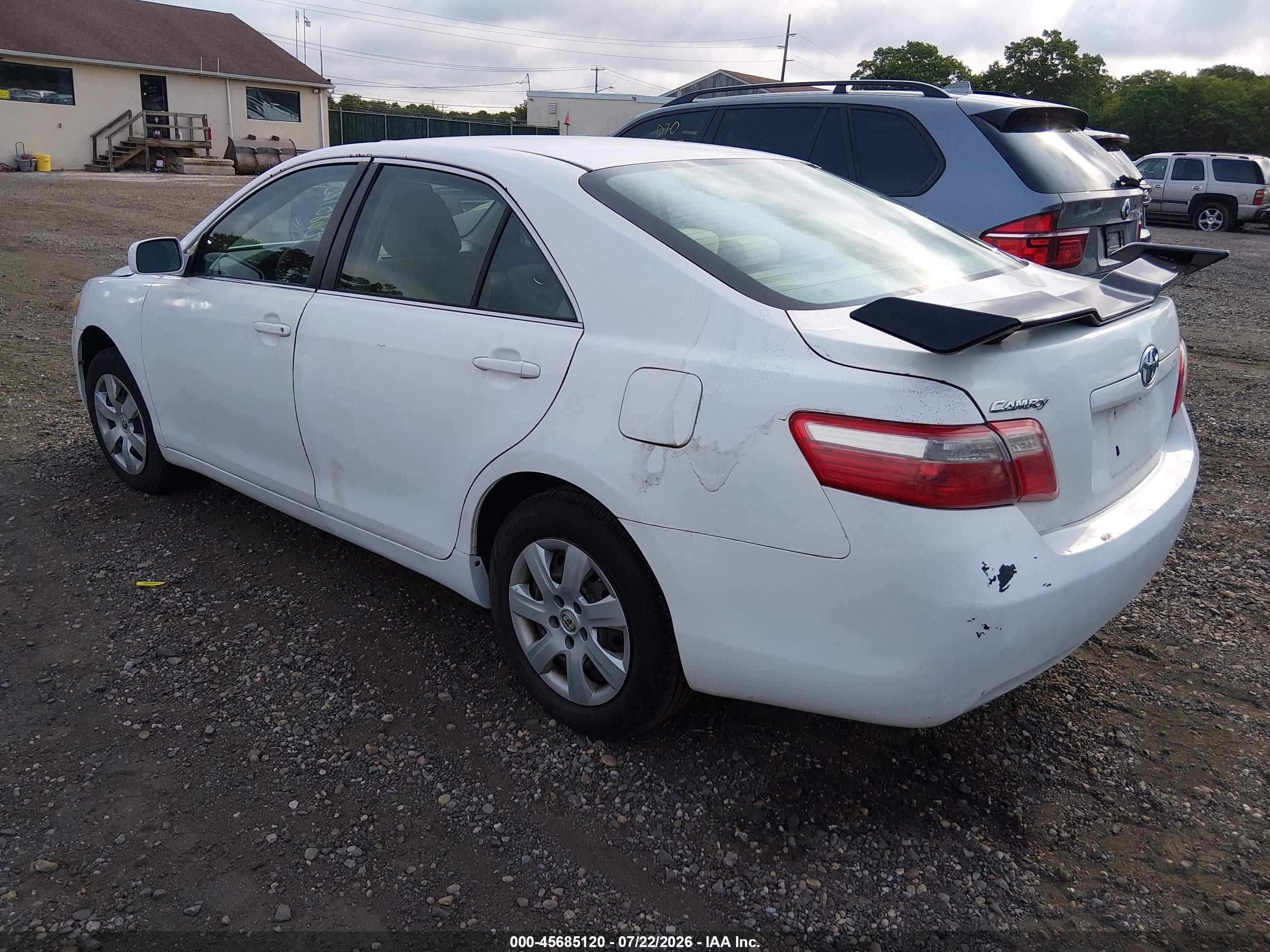 2009 Toyota Camry   White vin: 4T1BE46K69U833989