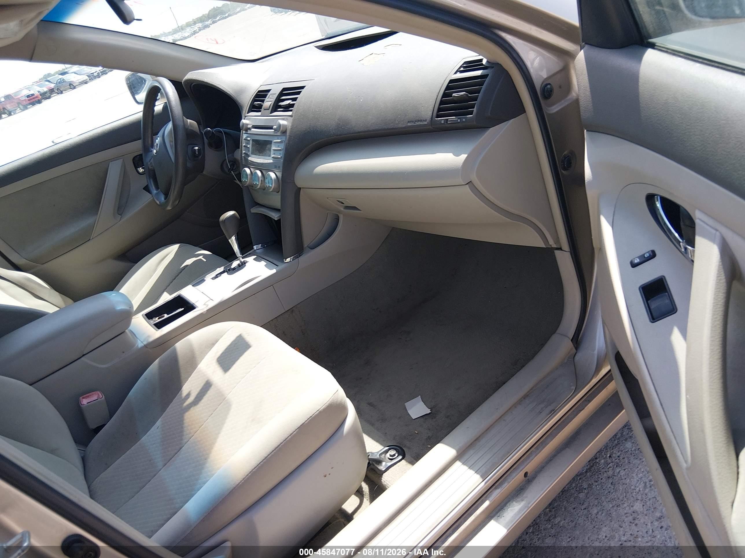 2009 Toyota Camry   Gold vin: 4T1BE46K69U853370