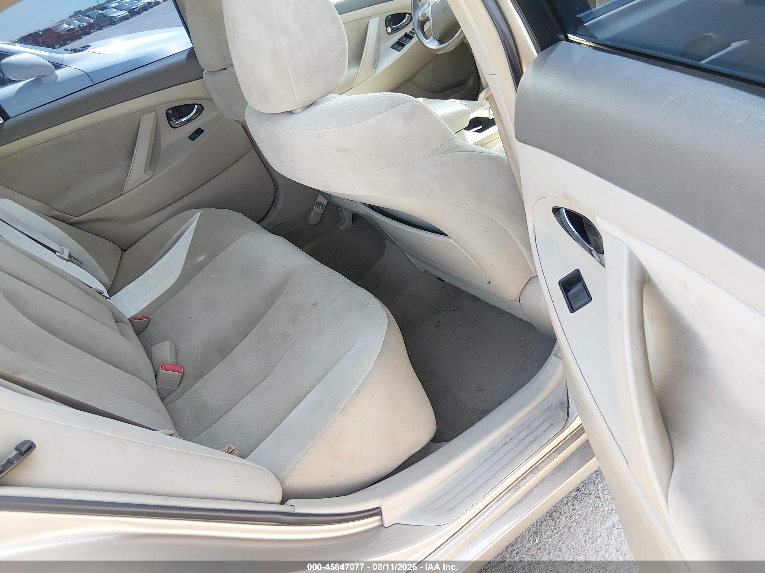 2009 Toyota Camry   Gold vin: 4T1BE46K69U853370